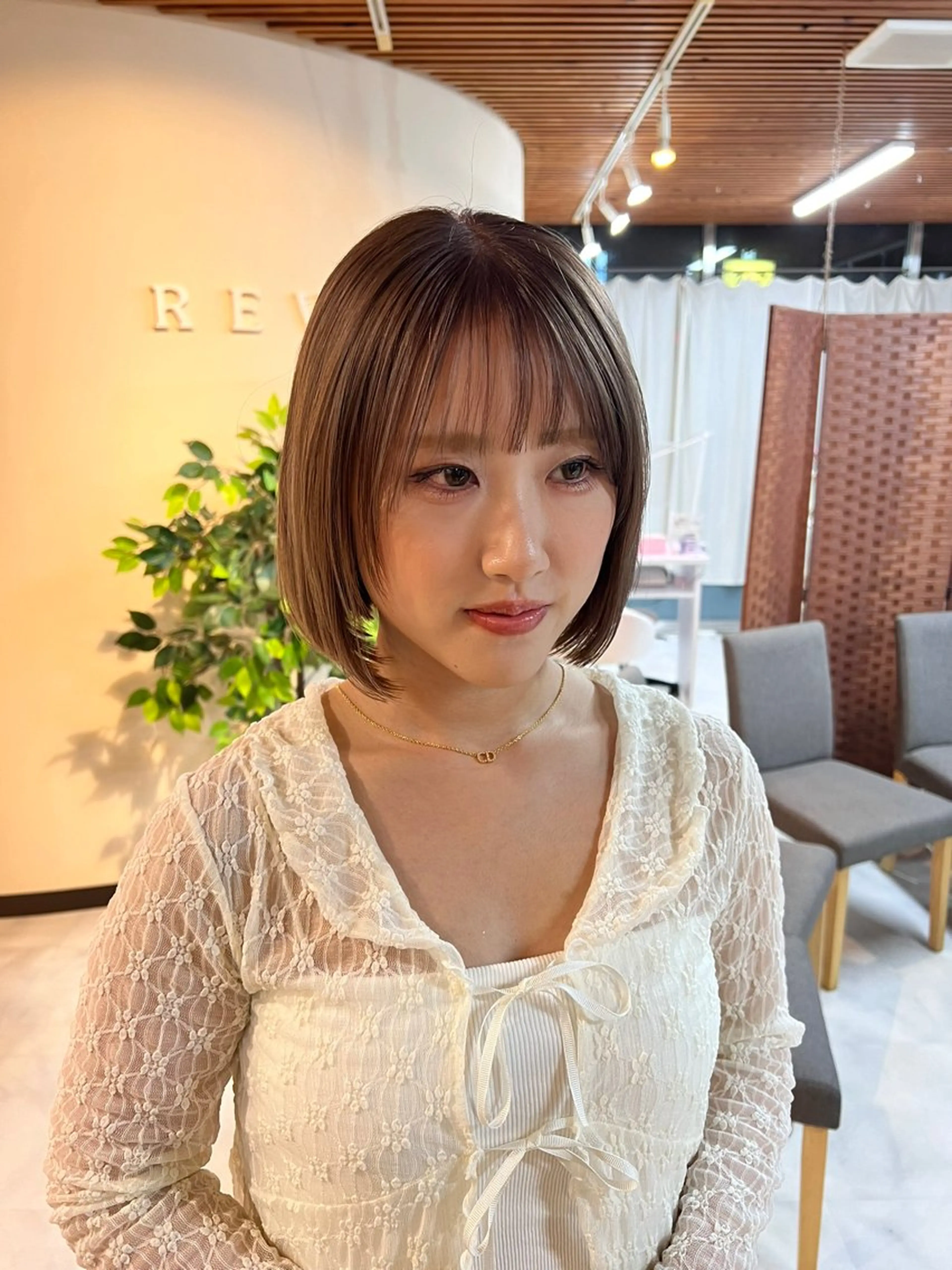 ミディアム カラー カット ヘアカラー ルーツ/ デザイン/ ハイトーン/おこのぎのヘアスタイル