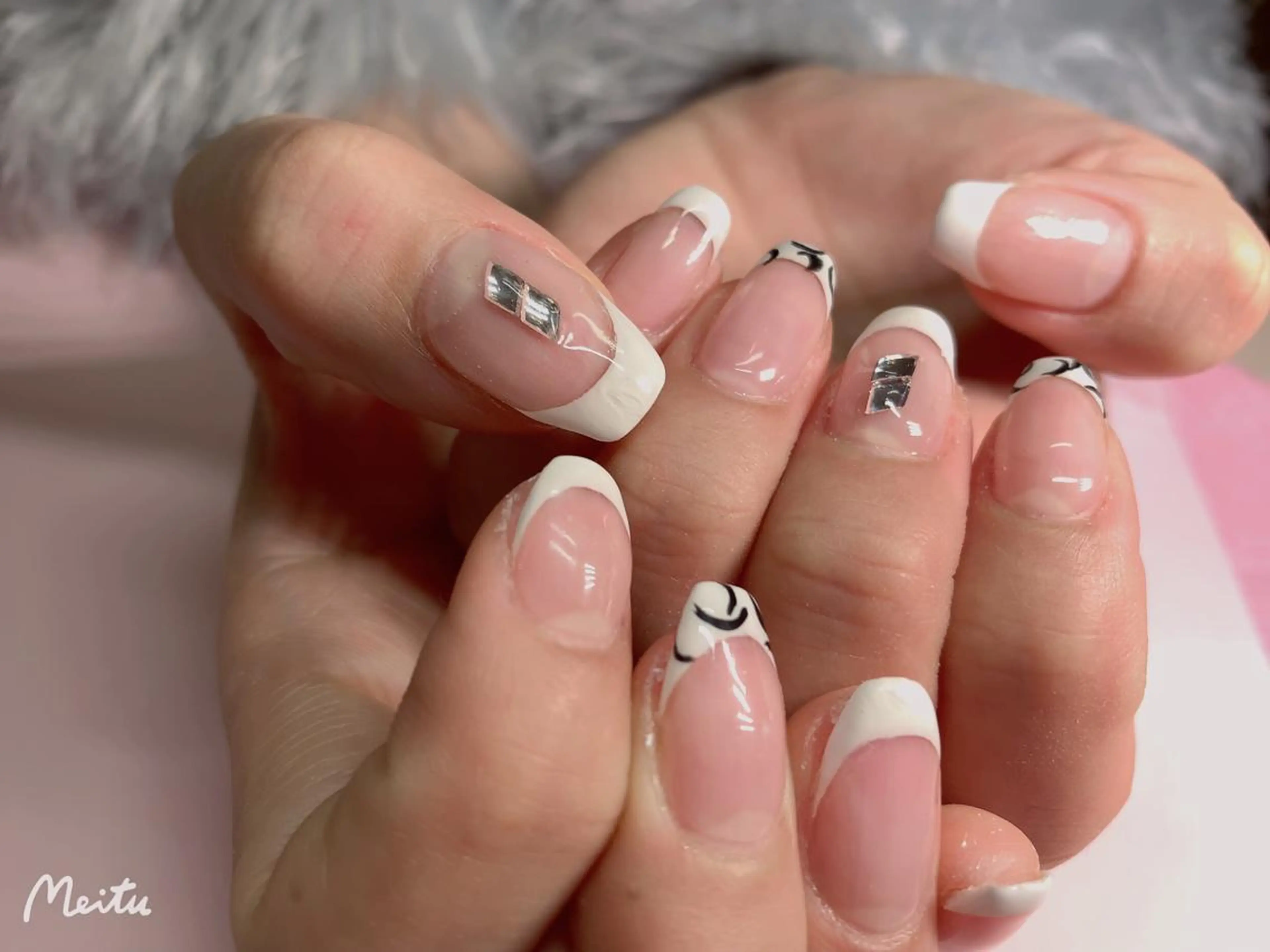 ネイル miu miuのネイルデザイン