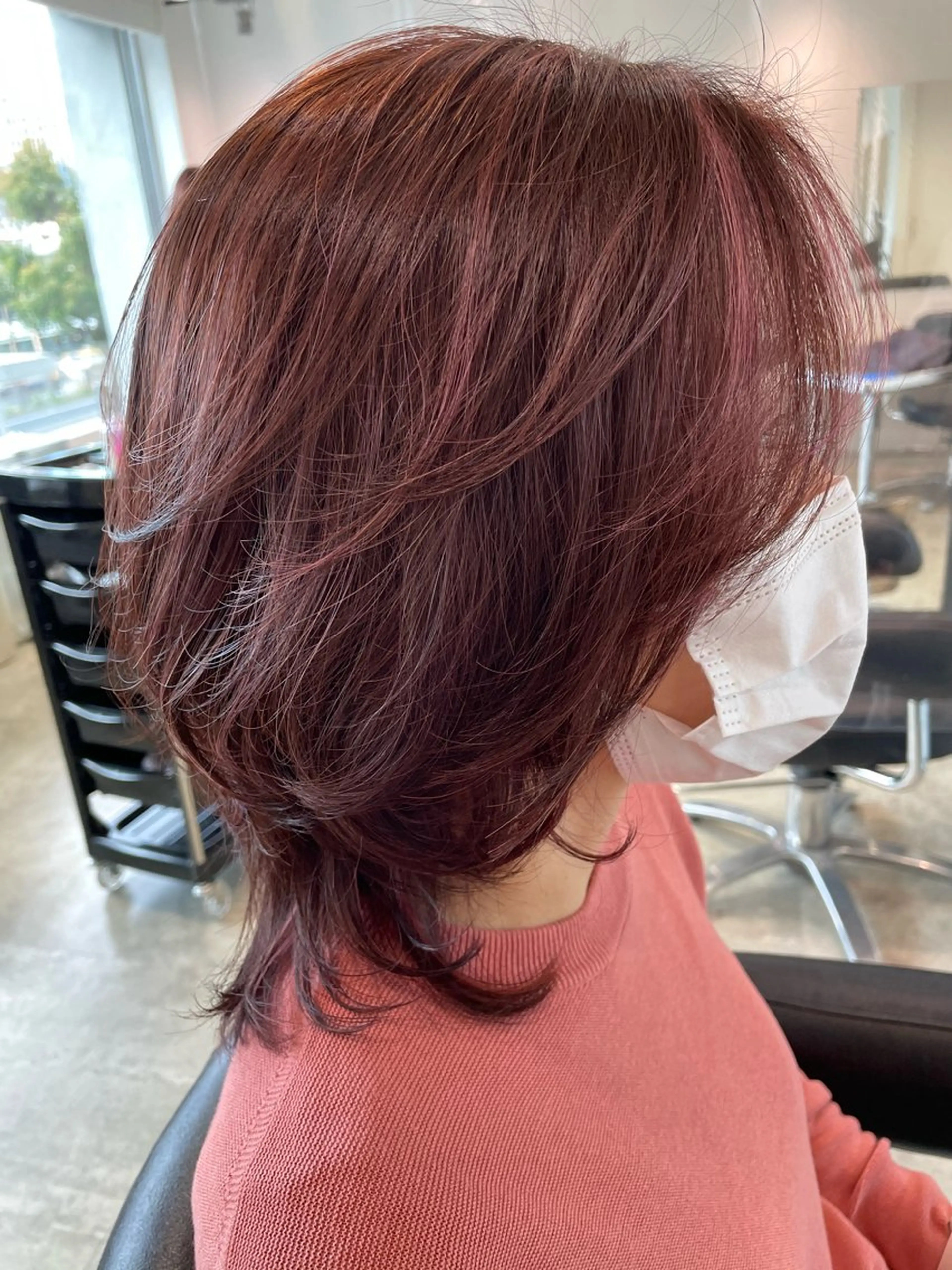 ミディアム カラー 髪質改善ストレート 🌈似合わせカットのヘアスタイル