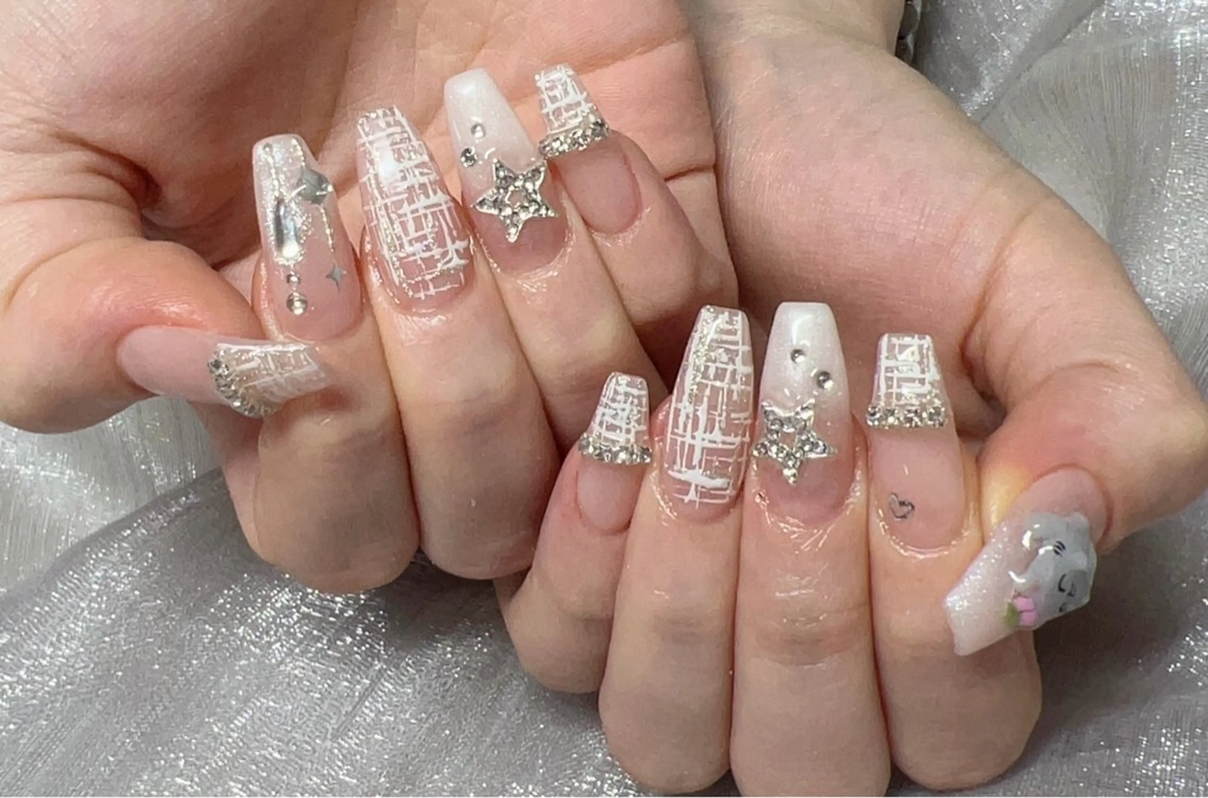 ネイル ハンドネイル ＆ME アンドミーのネイルデザイン