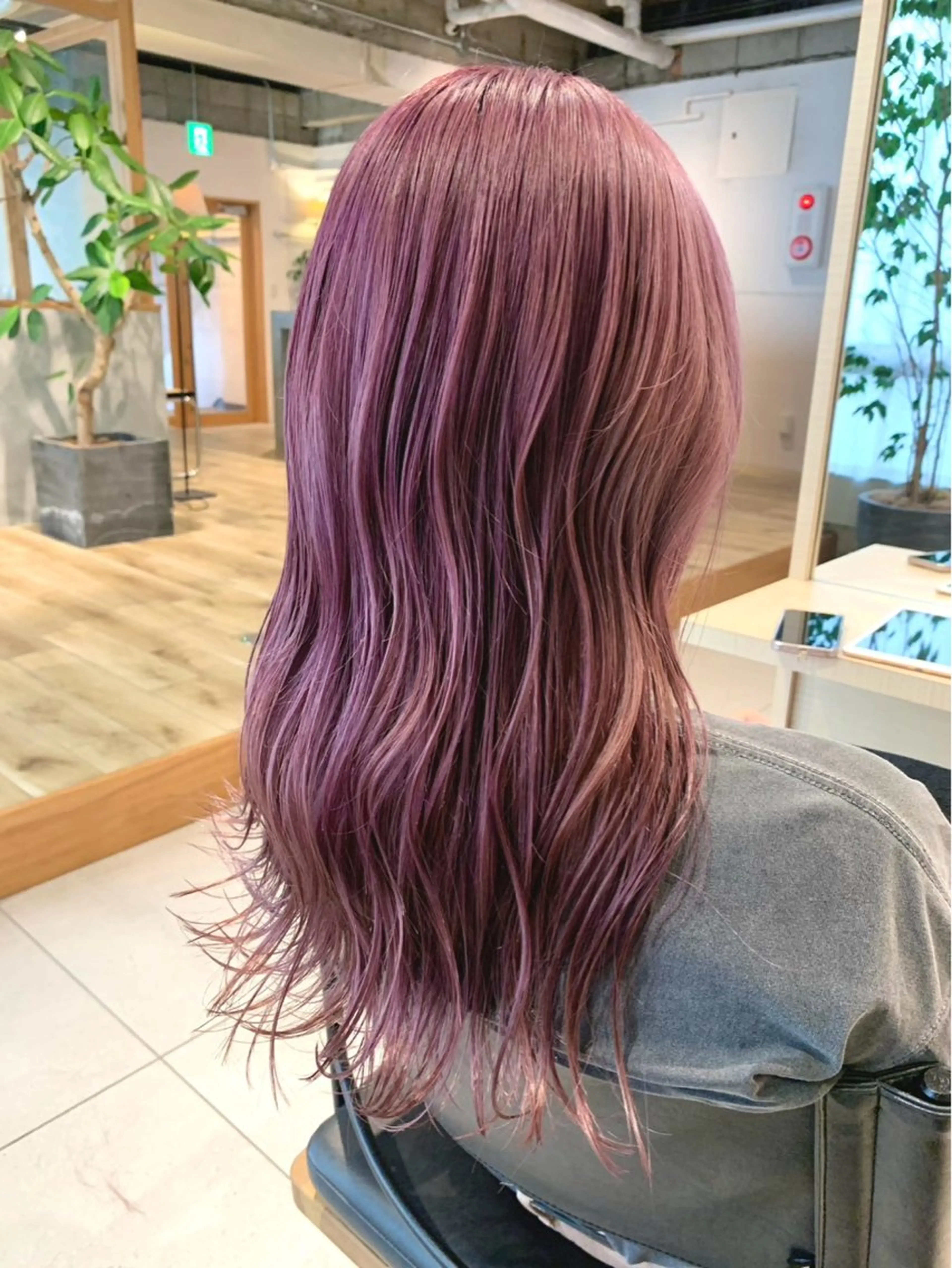 ロング カラー ヘアカラー トリートメント aina ⠀ ⠀ ⠀のヘアスタイル