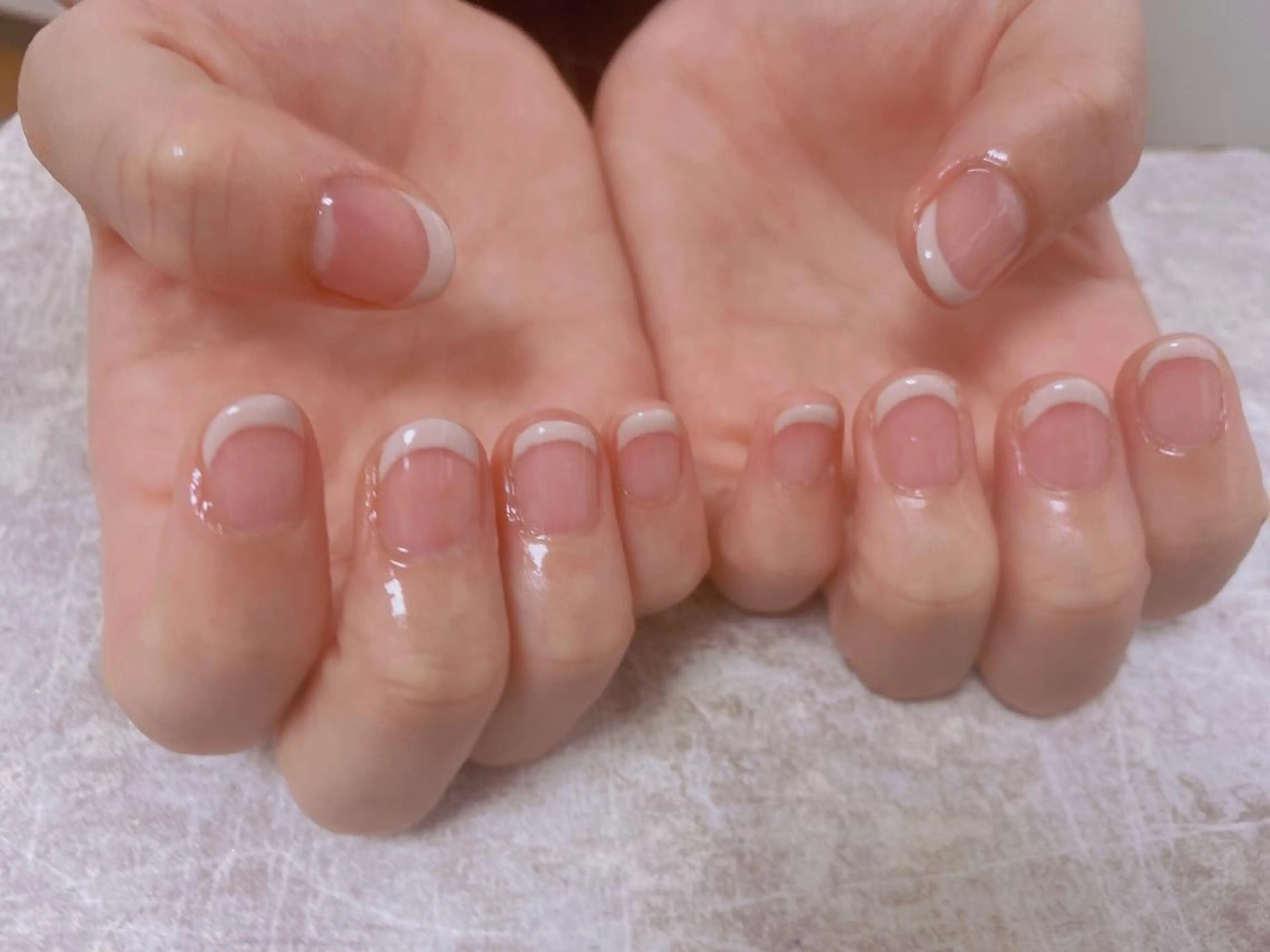 ネイル フレンチネイル mogunail &blowのネイルデザイン