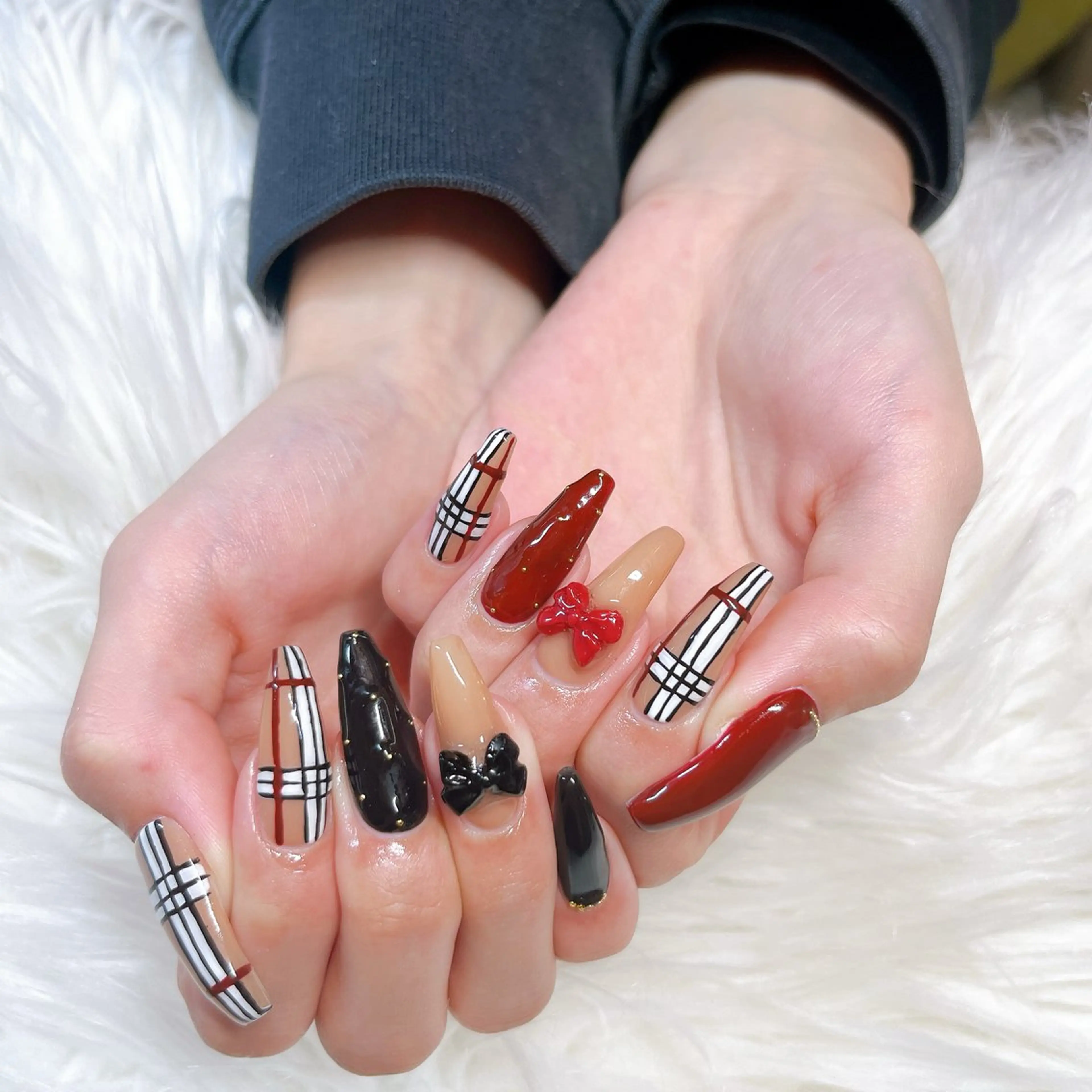 ネイル ハンドネイル 根津 綾子のネイルデザイン