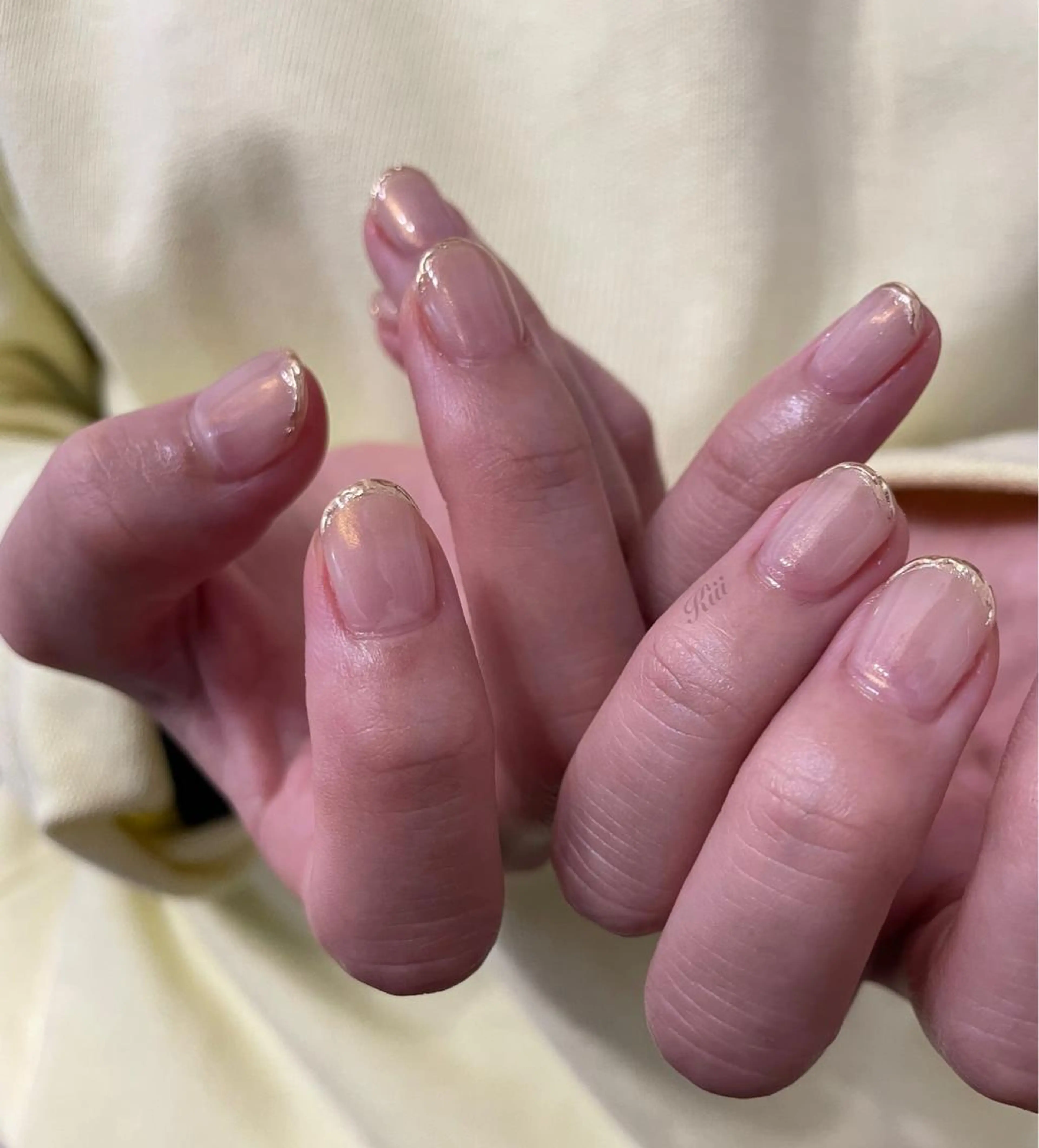 ネイル フレンチネイル ミラーネイル ハンドネイル フットネイル kiii.__ ✴︎*のネイルデザイン