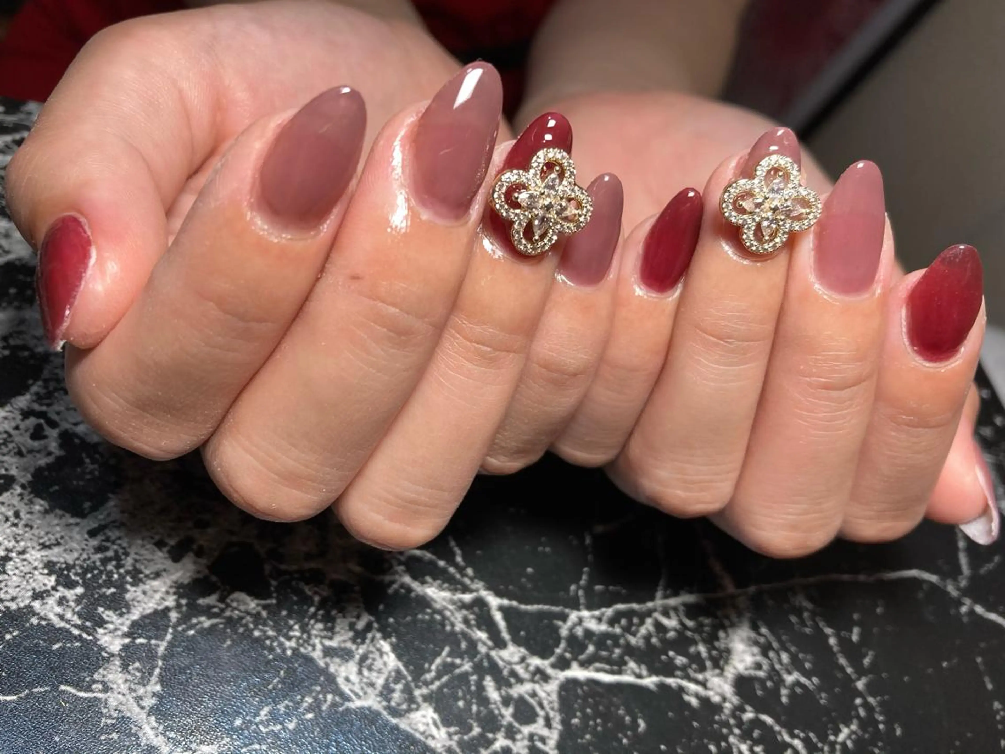 ミディアム ネイル スカルプネイル ハンドネイル ✴︎ Delightのネイルデザイン