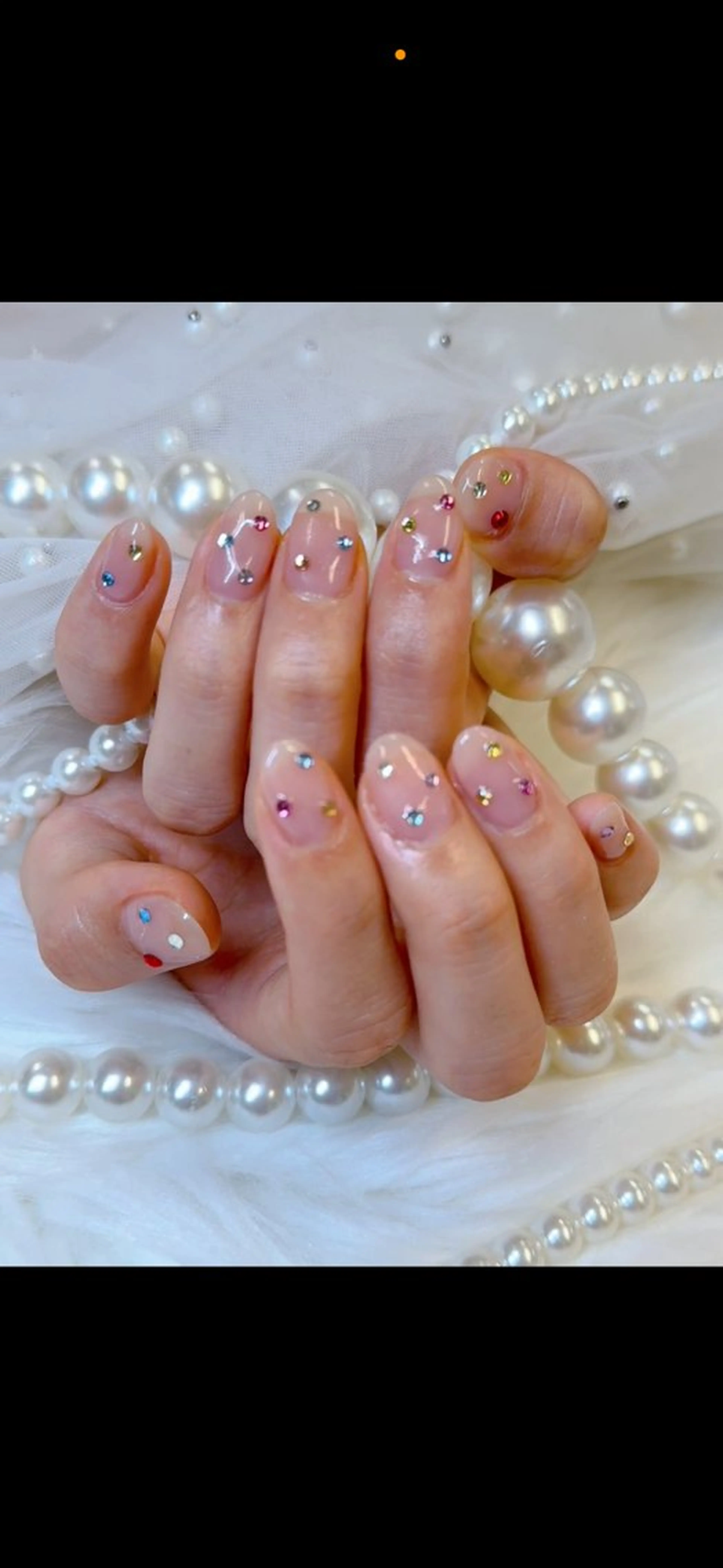 ネイル ボルドー チークネイル ドット 長さ出し ジェルネイル Queeens nailのネイルデザイン