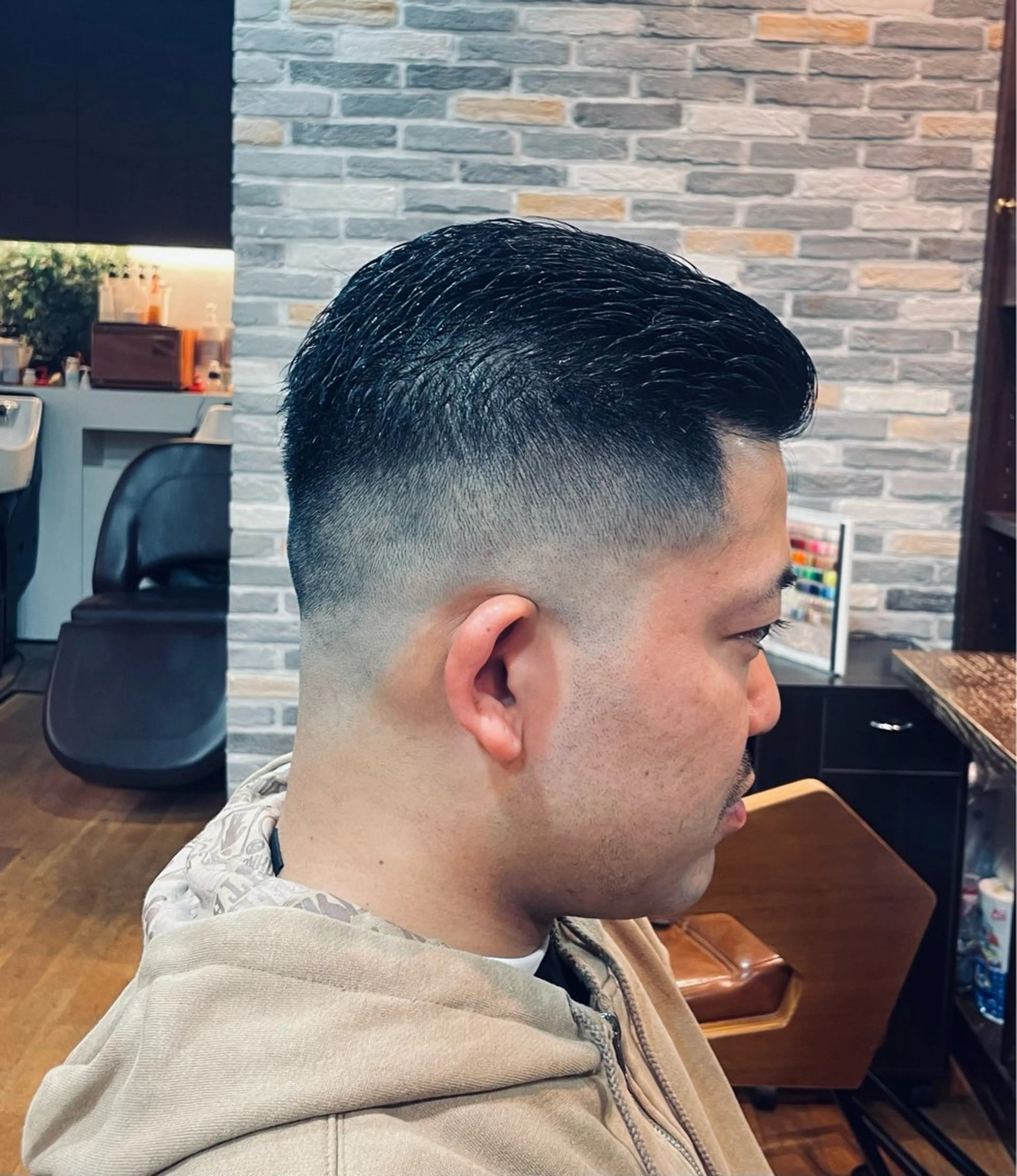 ショート メンズ フェードカット 刈り上げ 野村 健太のヘアスタイル