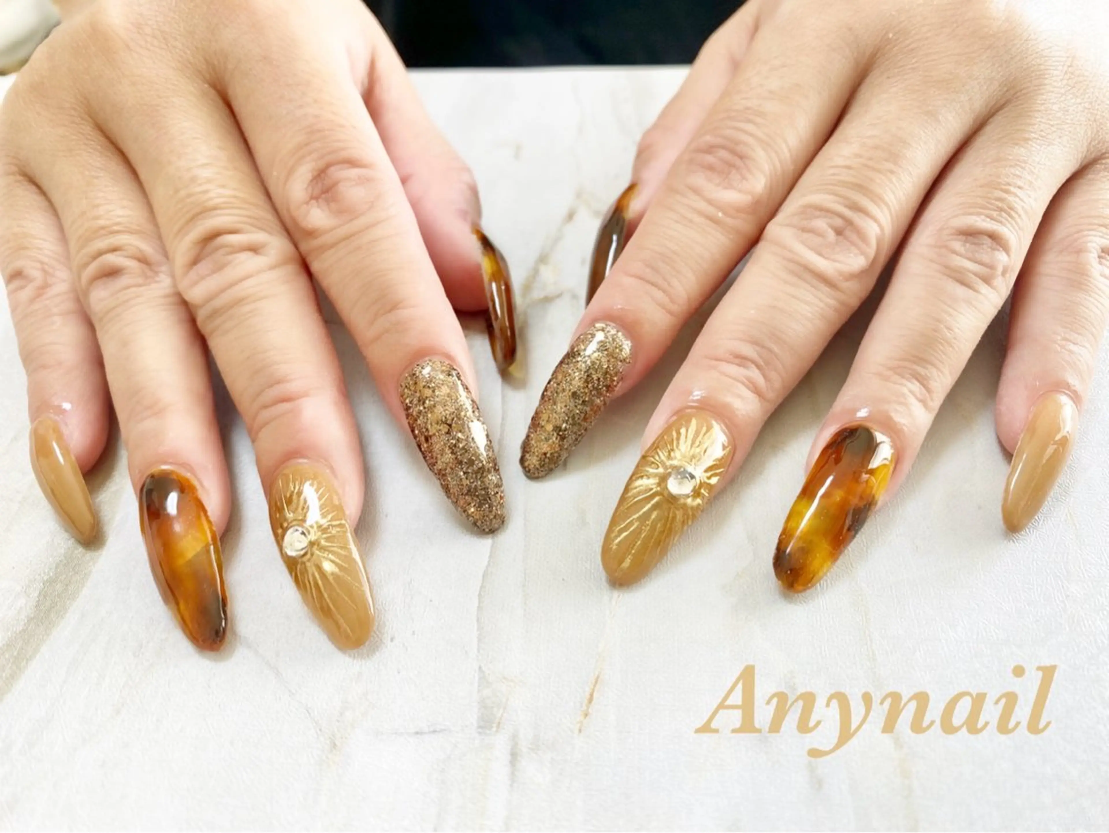 ネイル べっ甲ネイル ブルー ロングネイル ミラーネイル スカルプネイル ハンドネイル 岩澤 恵子のネイルデザイン