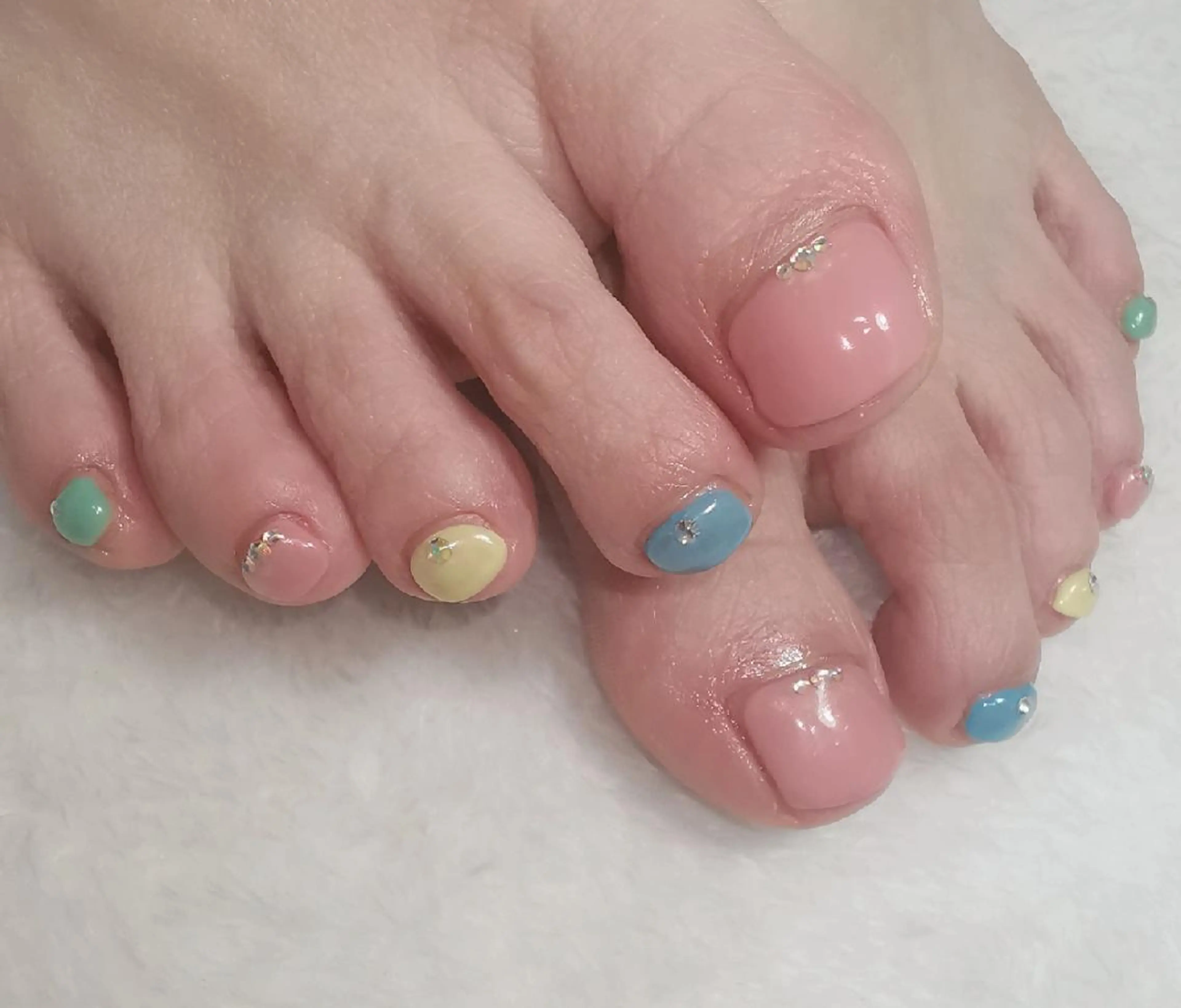 ネイル パステルネイル フットネイル reve あやののネイルデザイン