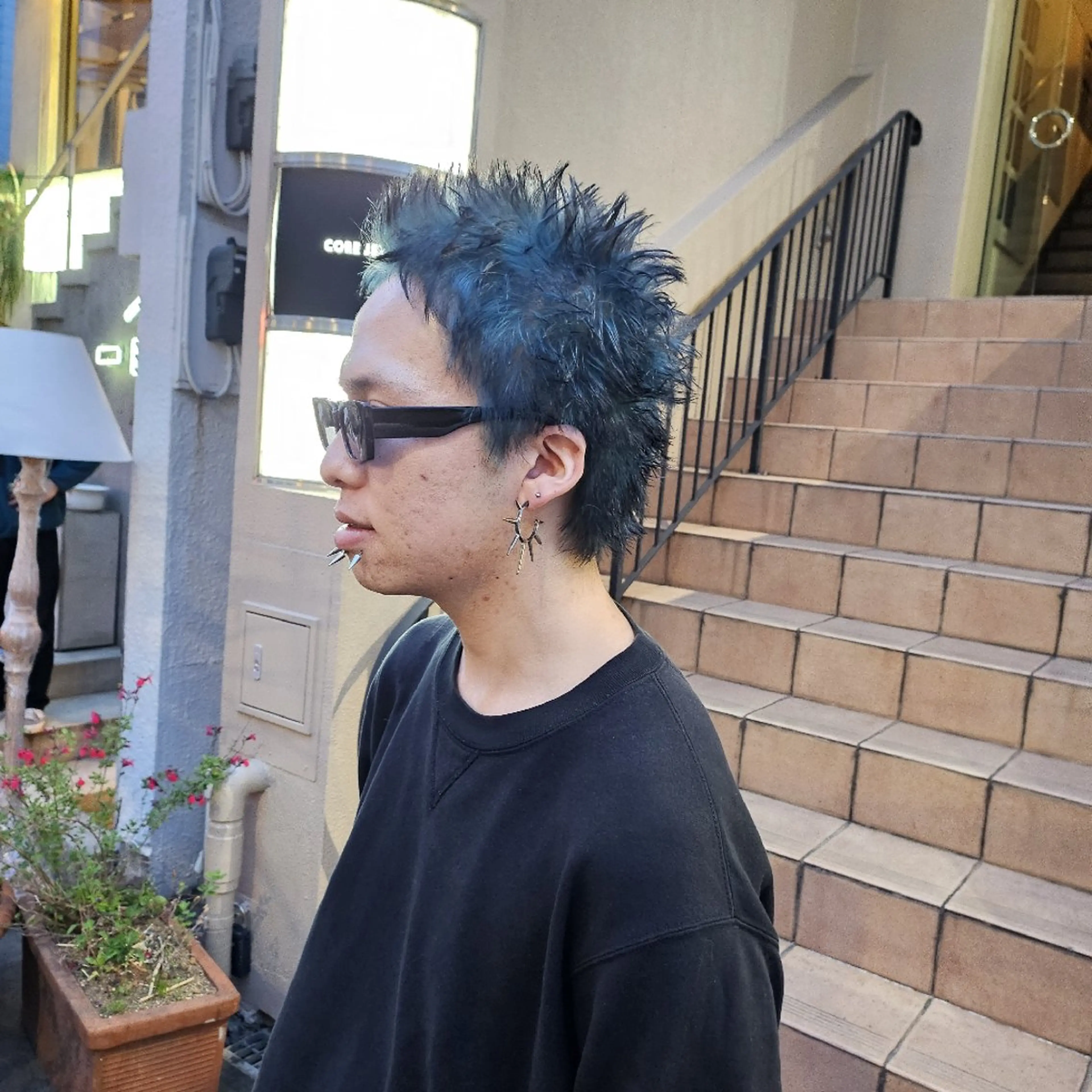 ショート メンズ カラー 黒髪 ブルーカラー ヘアカラー あべかりん/原宿 /マツパ/ハイトーンのヘアスタイル