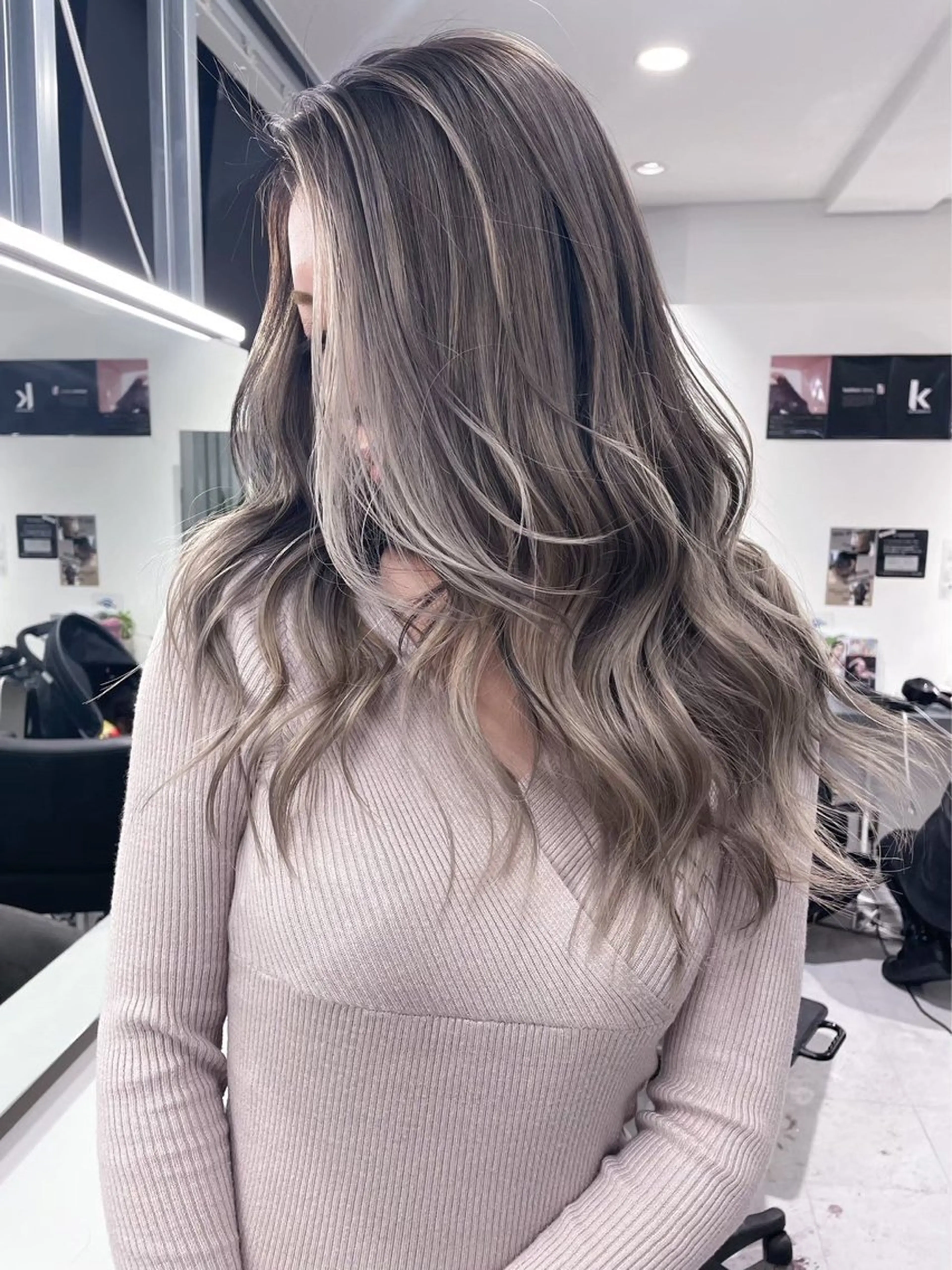 ロング カラー 荒金 大翔のヘアスタイル