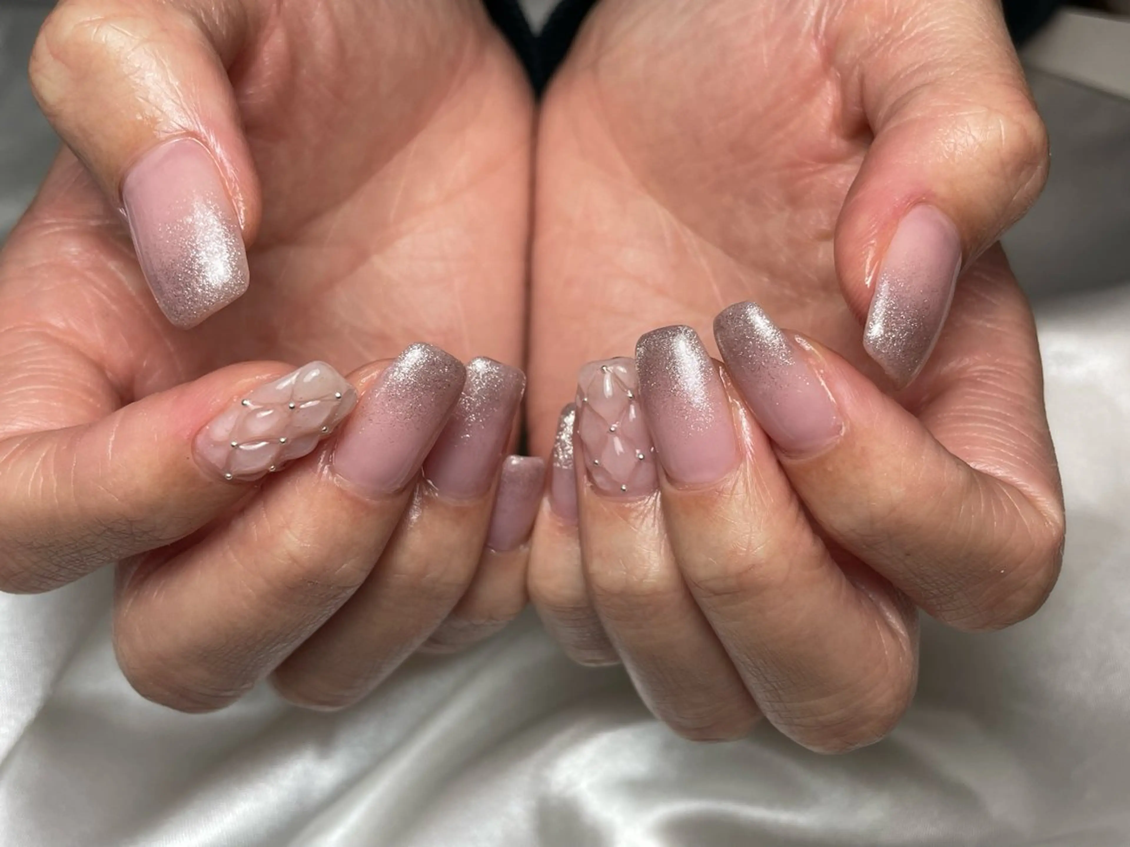 ネイル グラデーション ラメ(グリッター) ラメグラデーション chipi nailのネイルデザイン