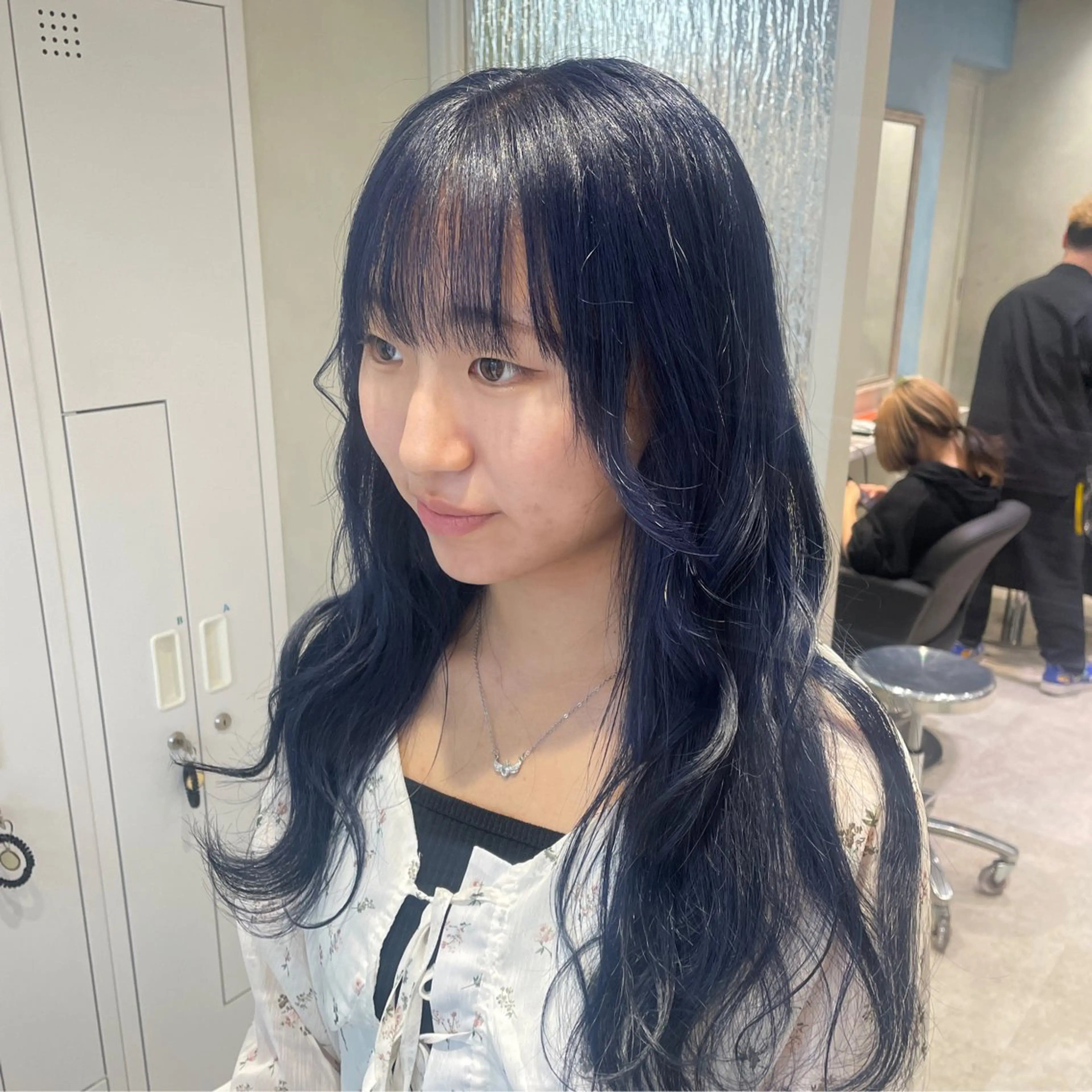 ロング カラー ブリーチ ブルーカラー ネイビーカラー ロング 🦋ブリーチ/カラー 専門AYA💖のヘアスタイル