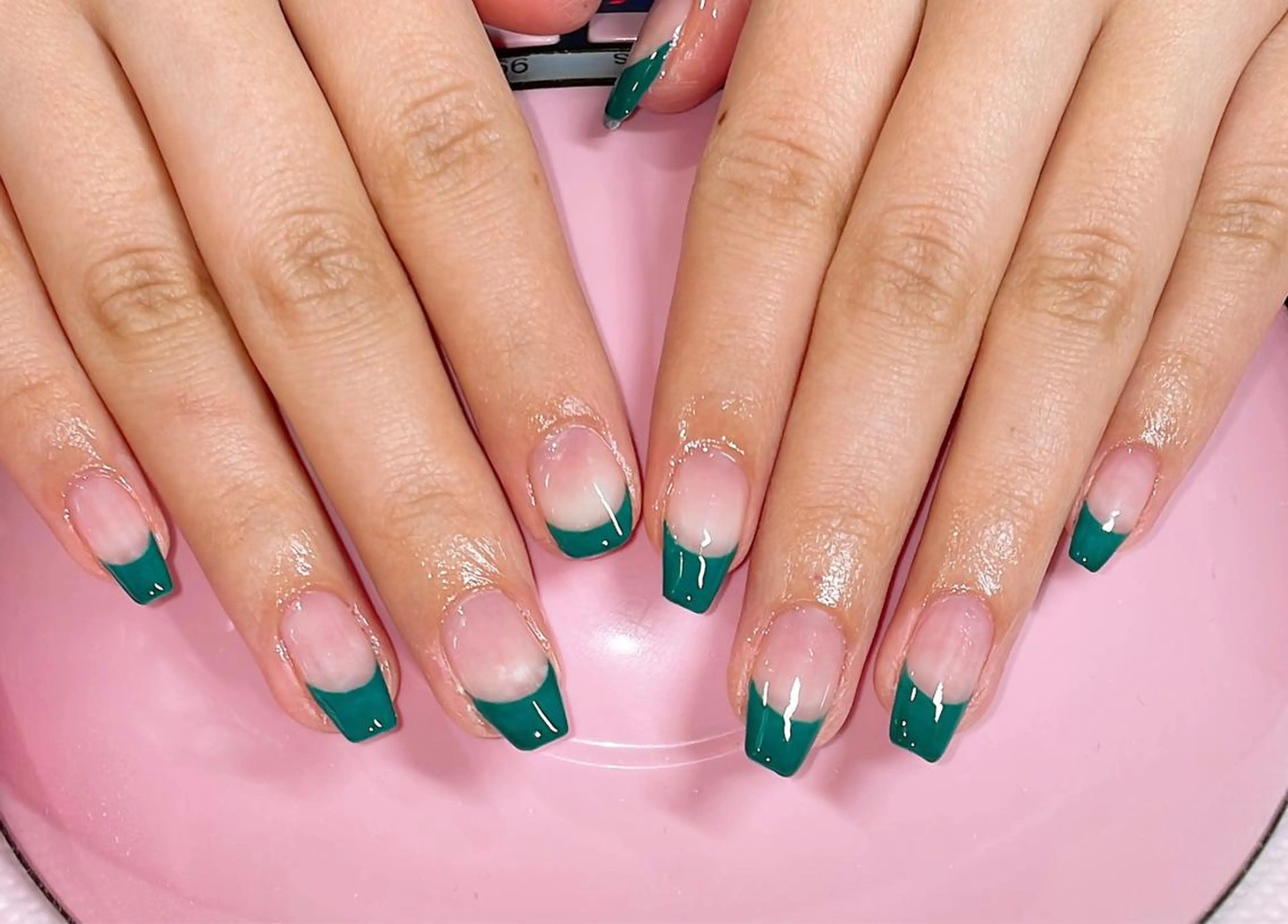 ネイル ハンドネイル VIERU 🌈🎀💖のネイルデザイン