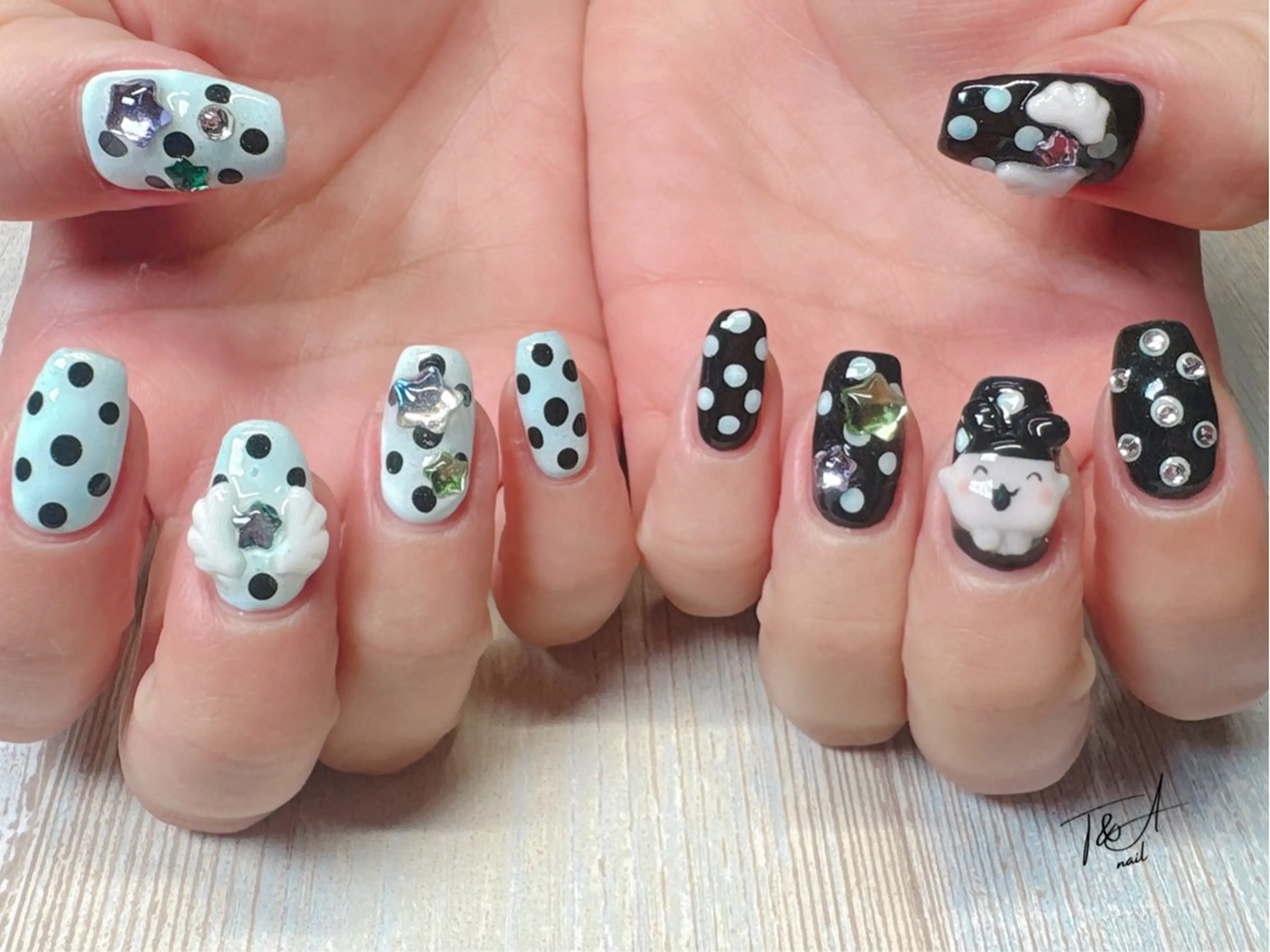 ネイル ジェルネイル 水色 スカルプネイル T&A nailのネイルデザイン