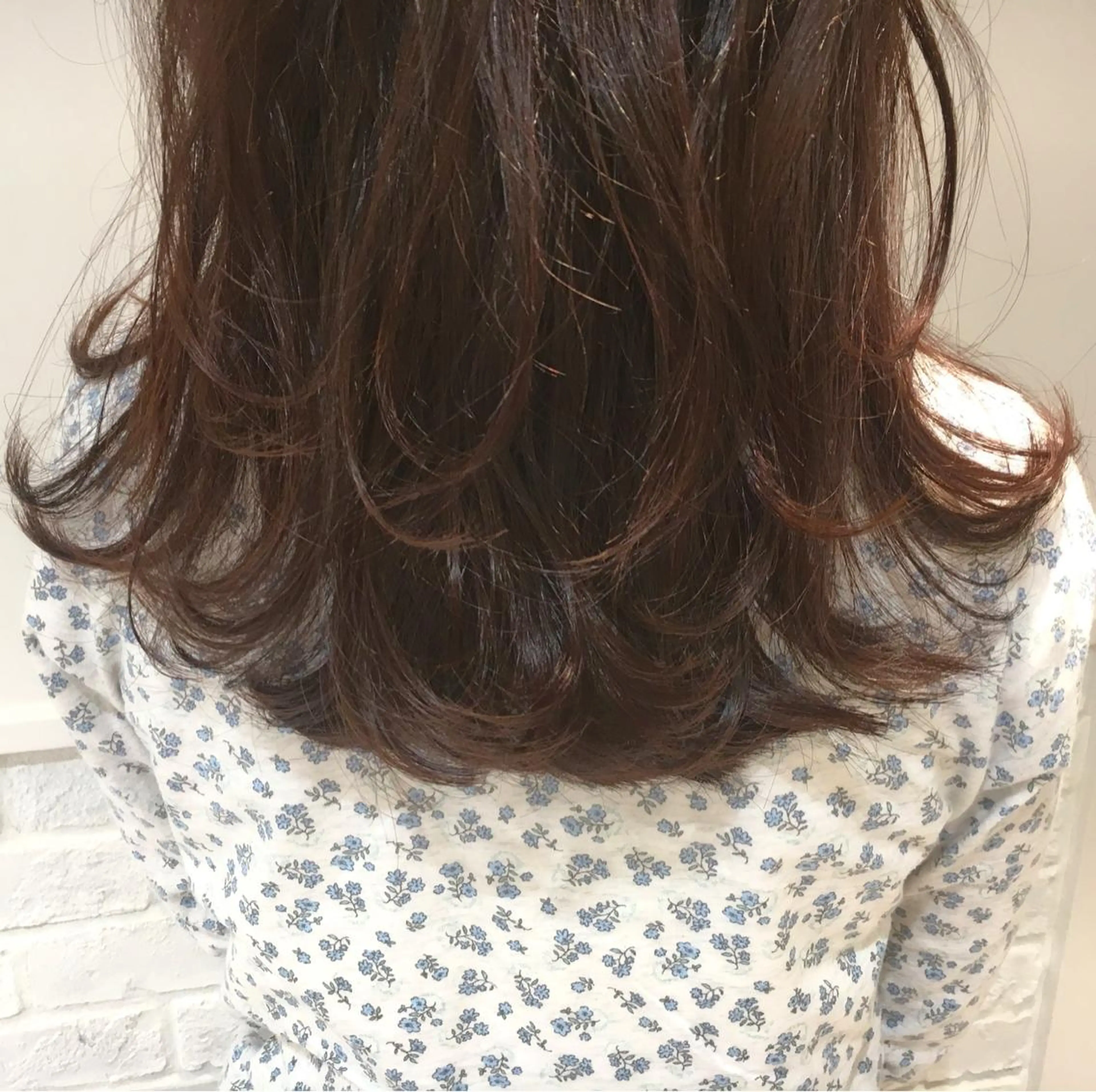 セミロング カラー ピンクカラー バイオレットカラー 江原 彩華のヘアスタイル