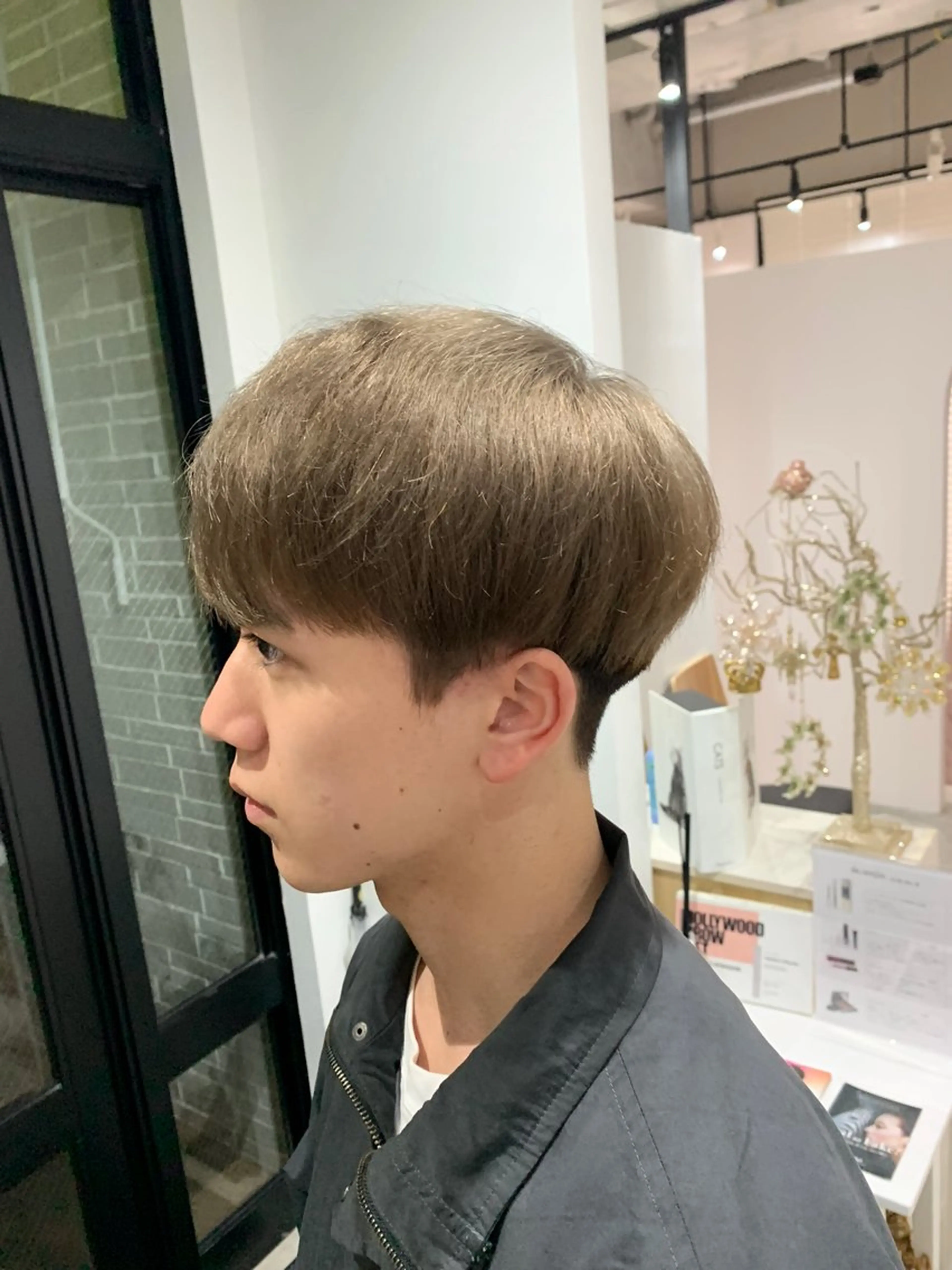 ショート カラー ヘアアレンジ メンズ ヘアカラー kei🫟ベージュ /透明感カラー/博多のヘアスタイル
