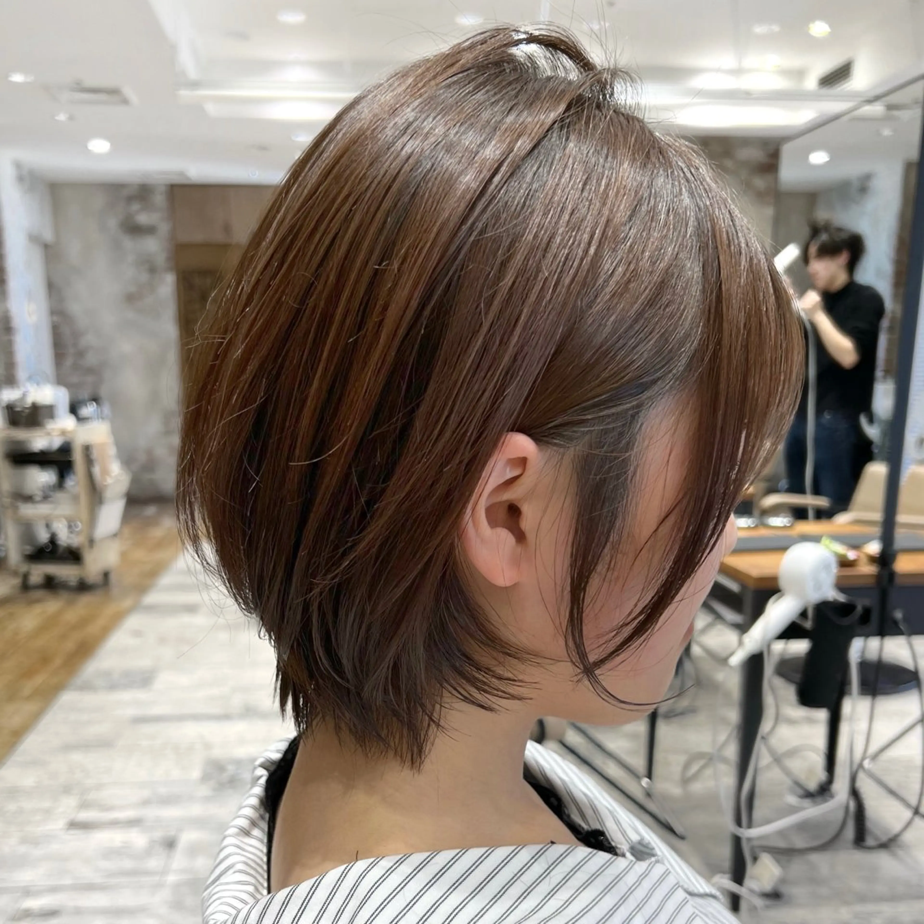 ショート カット トリートメント 💍新宿ショート 💍岩田莉奈のヘアスタイル