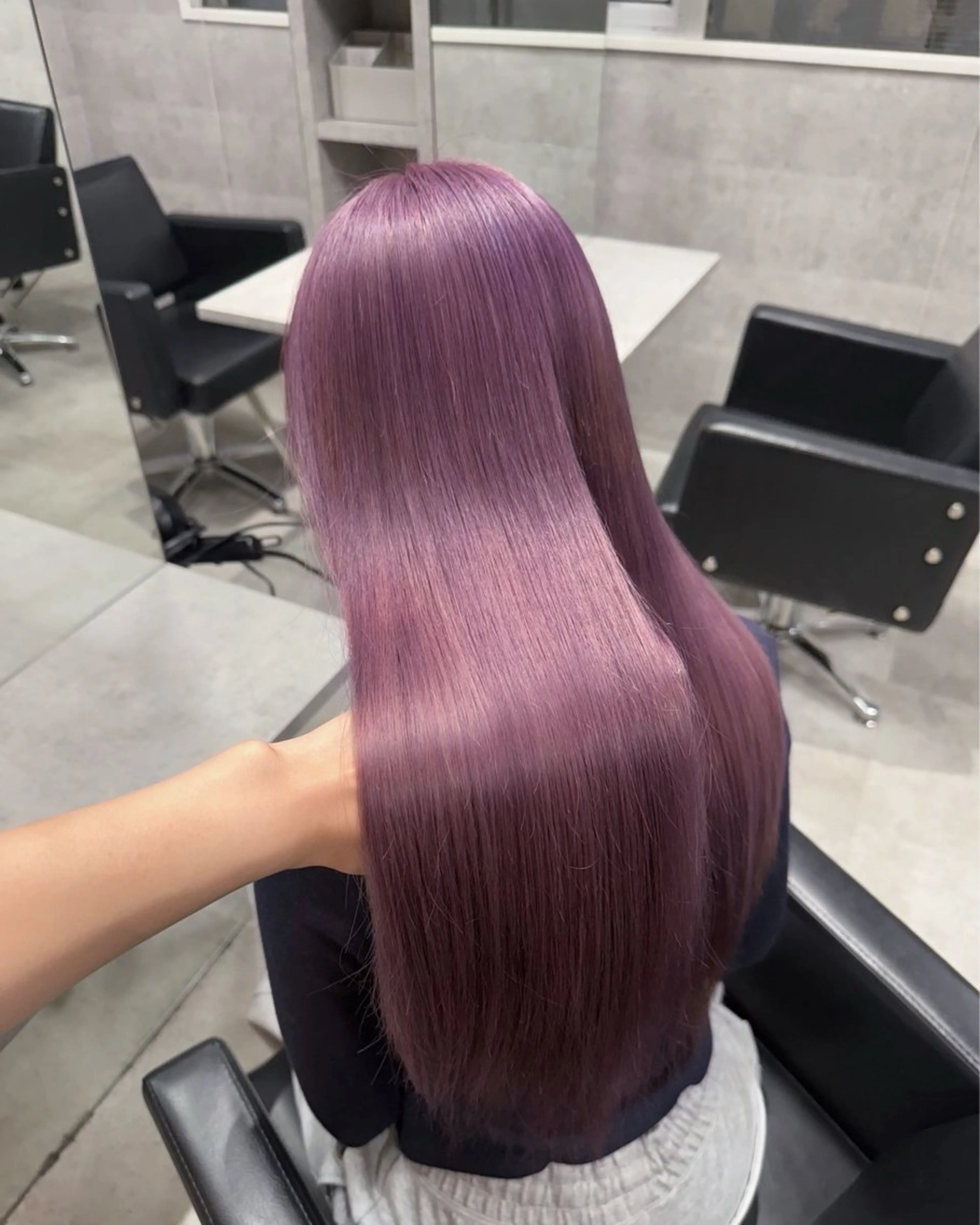 ロング カラー HOHOMI （ほほみ）のヘアスタイル