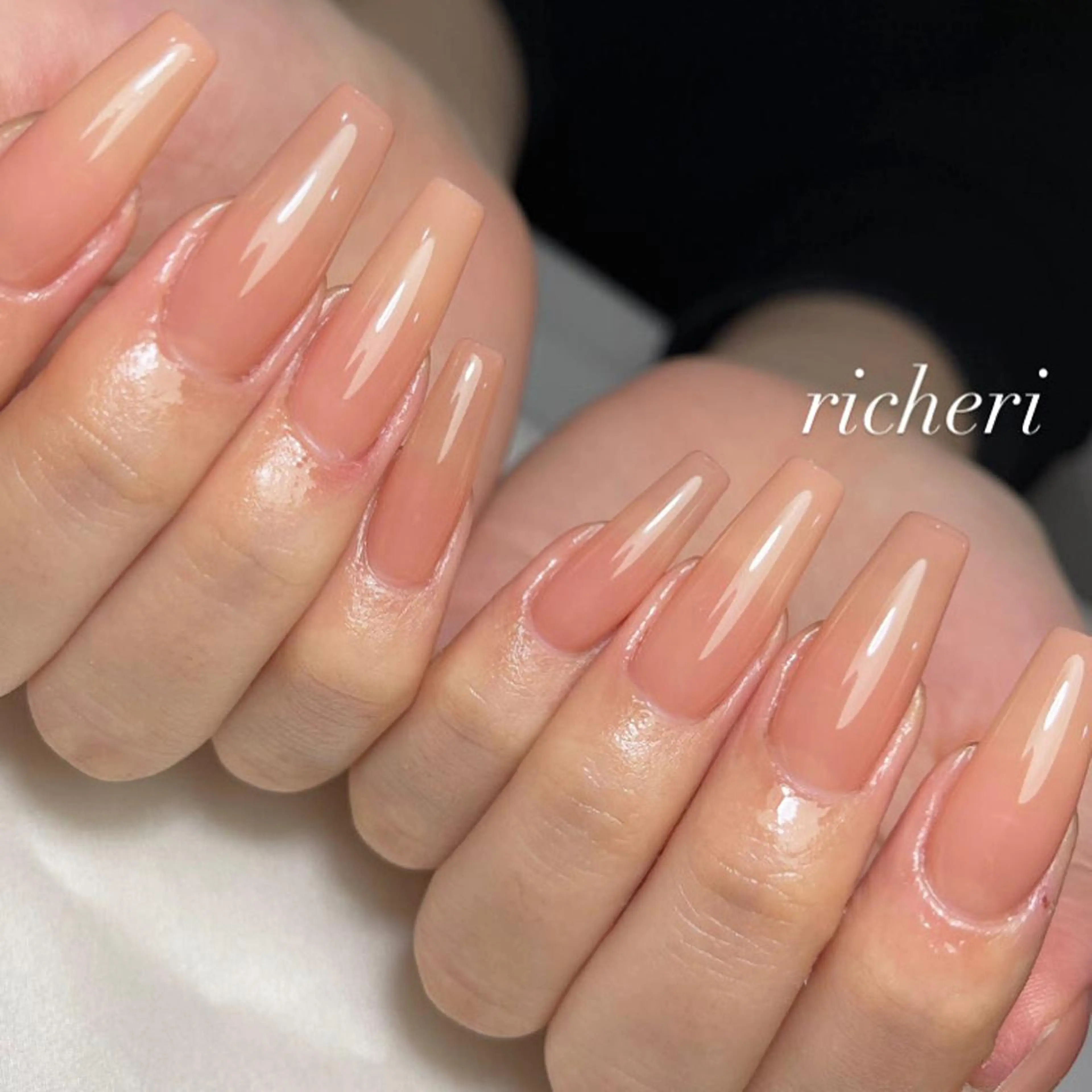 ミディアム ネイル ハンドネイル richeri beautyのエステ・リラクイメージ