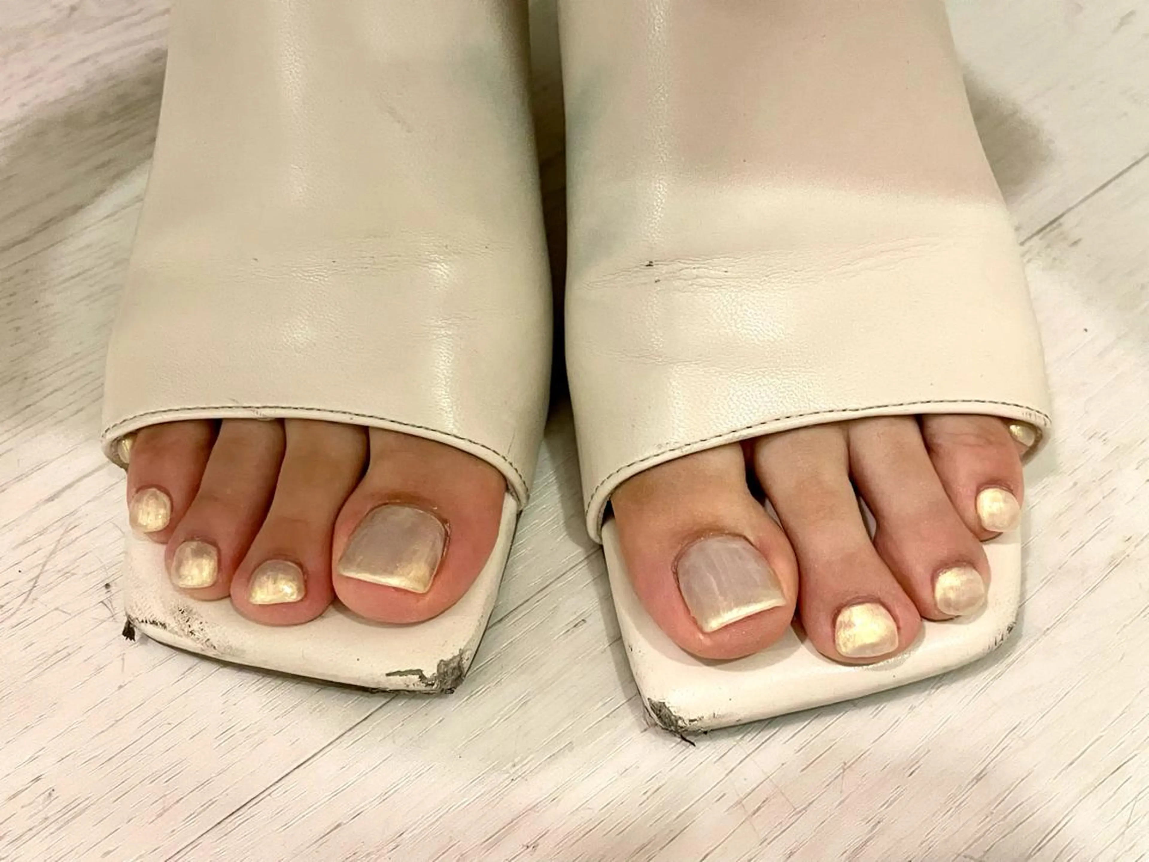 ネイル フットネイル ワンカラーネイル haruka. nailsTOKYOのネイルデザイン
