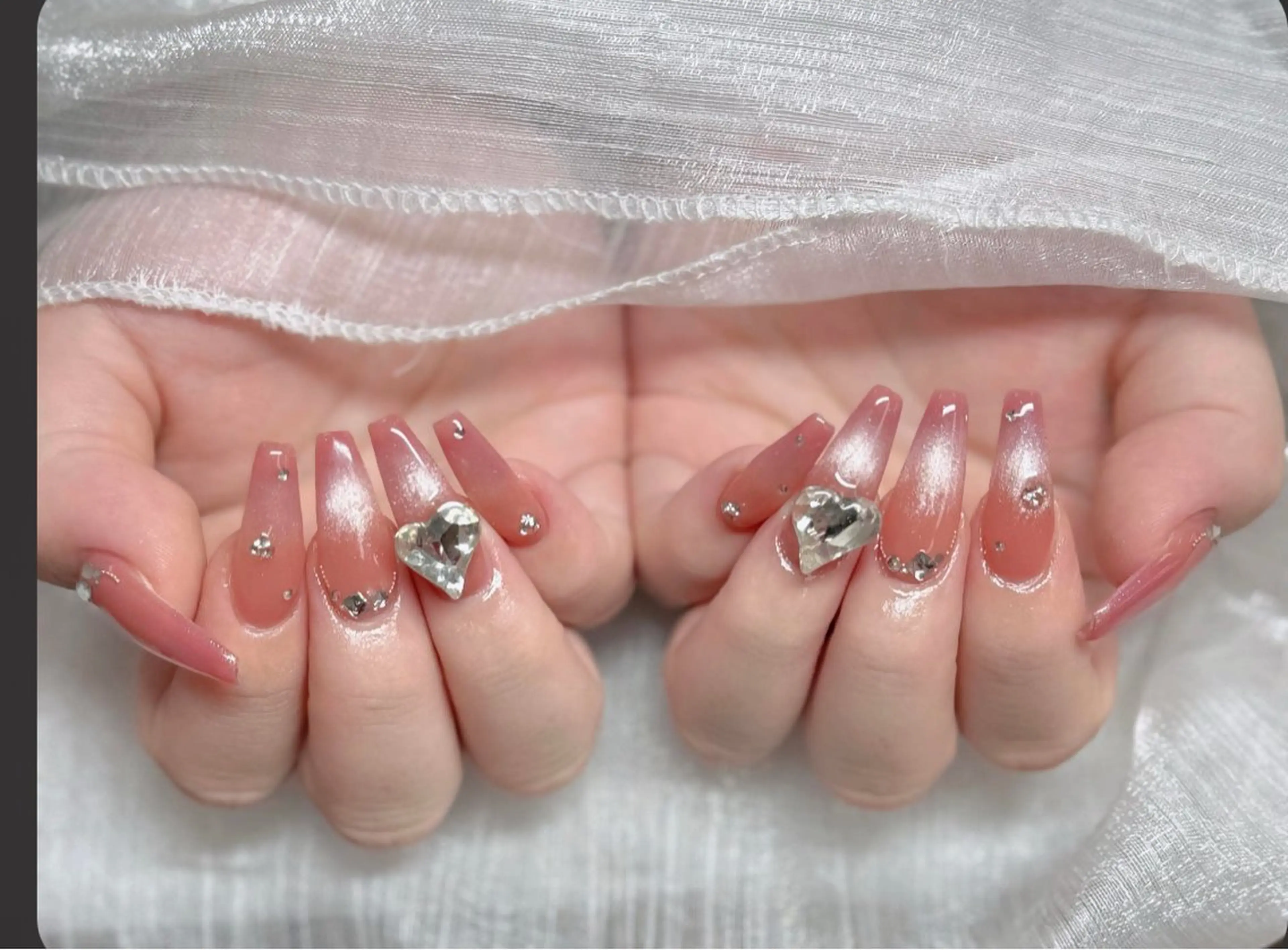 ネイル フレンチネイル ジェルネイル ガラスフレンチ ハロウィン ハート ハンドネイル H.baby Nail Salonのネイルデザイン