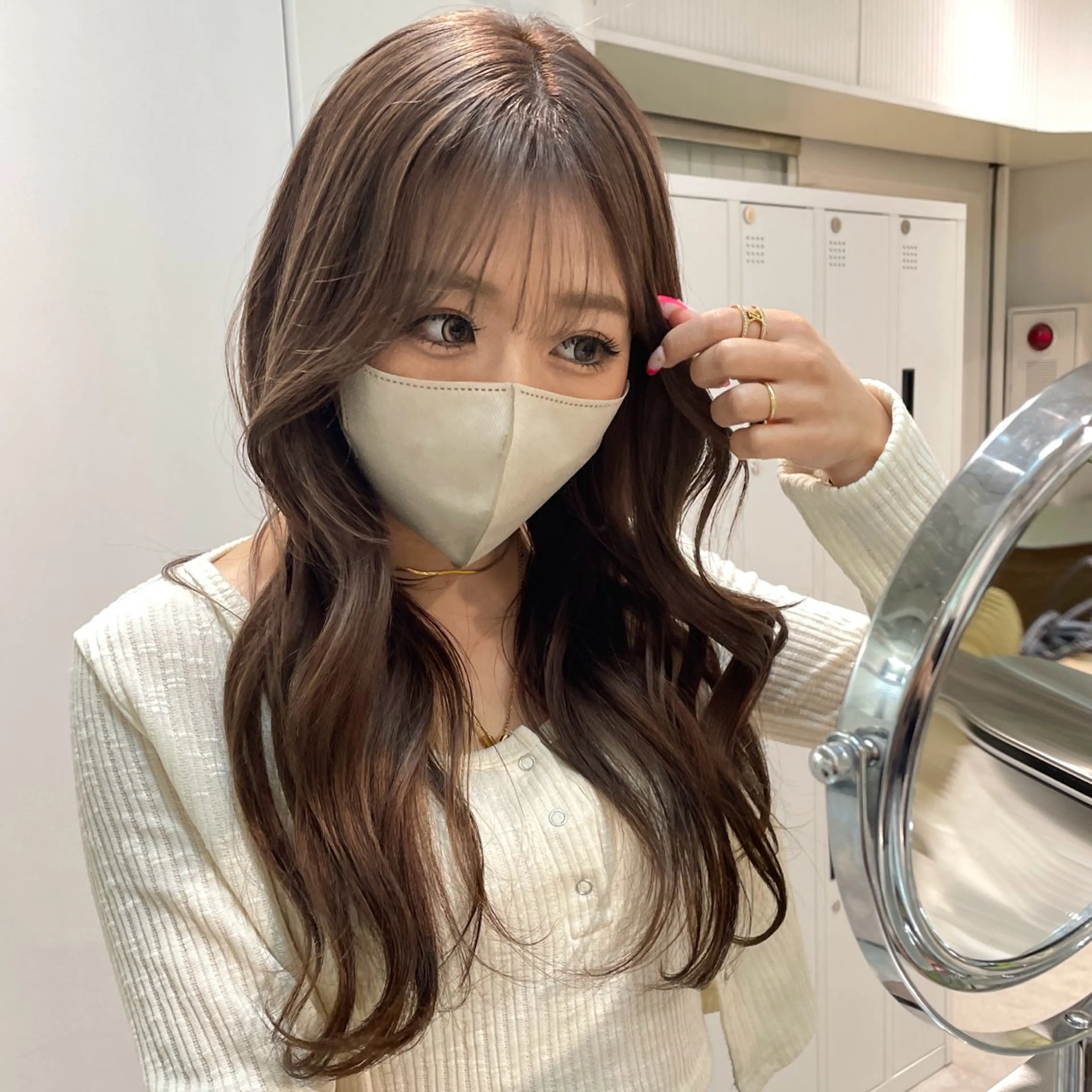 ロング カラー グレージュ ミルクティーグレージュ ヘアカラー トリートメント ヘアセット ハイトーン×レイヤー /遠藤将太のヘアスタイル