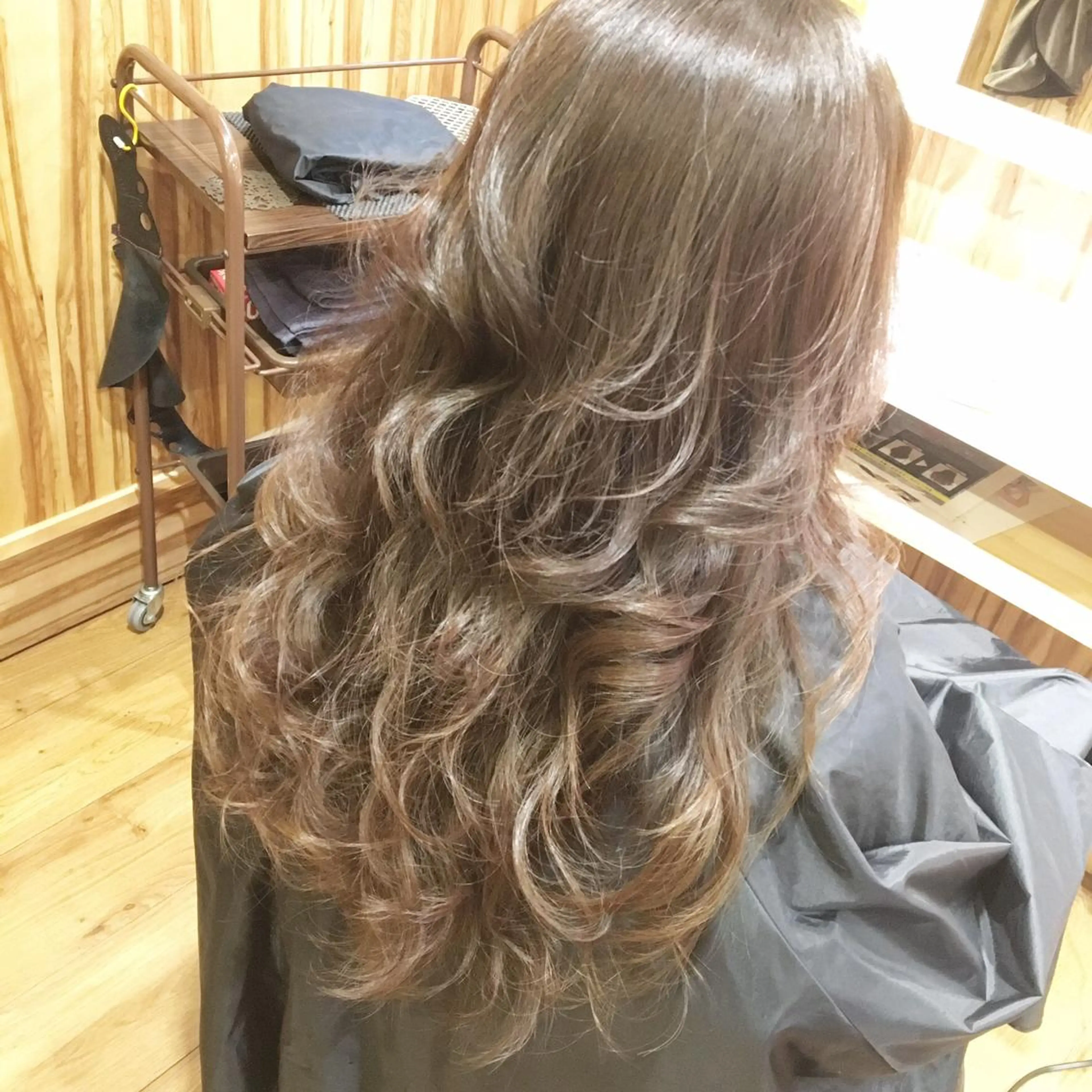 ロング ebina koujiのヘアスタイル