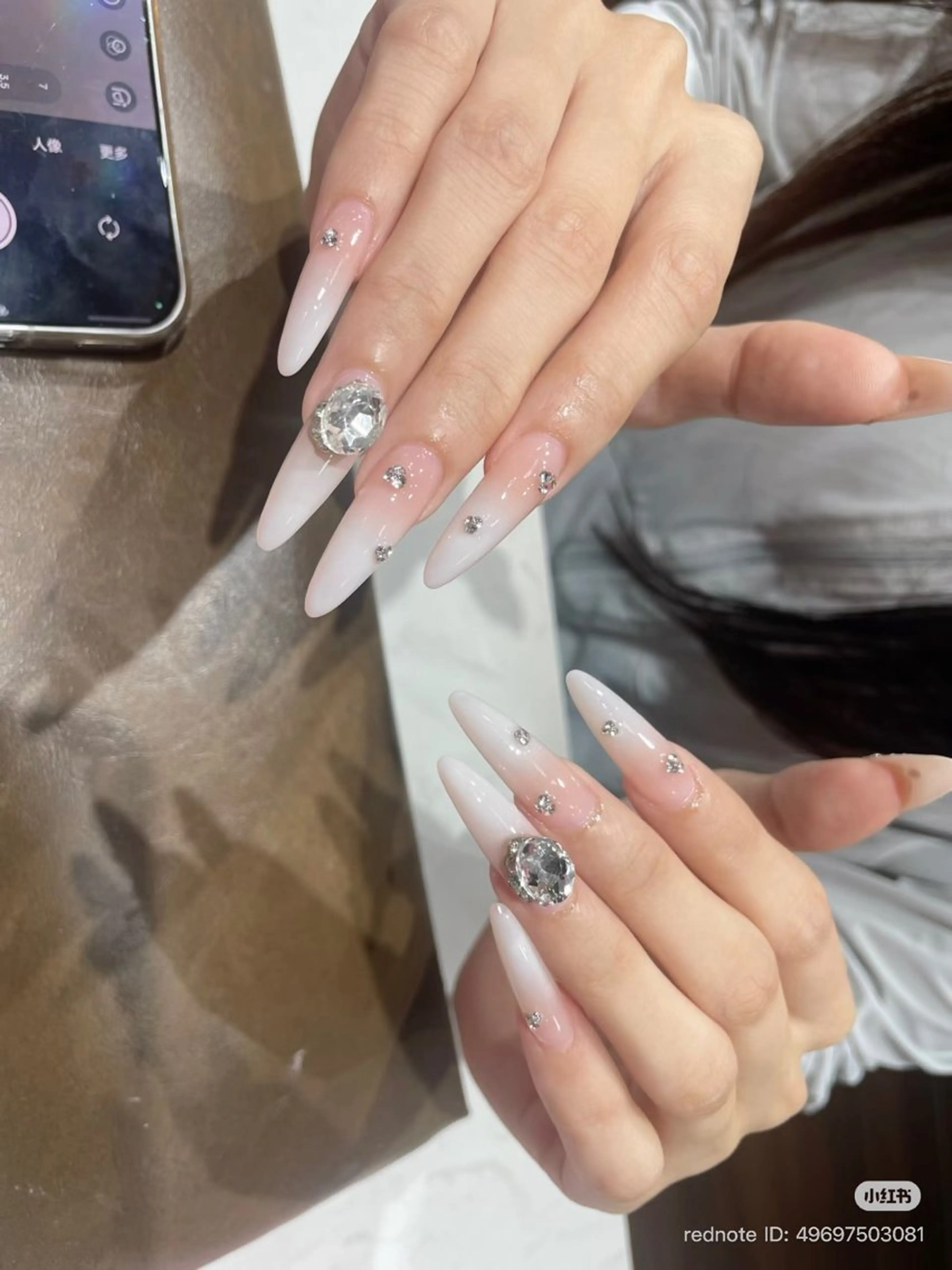 ネイル フレンチネイル キラキラネイル 韓国ネイル シンプルネイル ワンホンネイル ハンドネイル MEI Nailのネイルデザイン