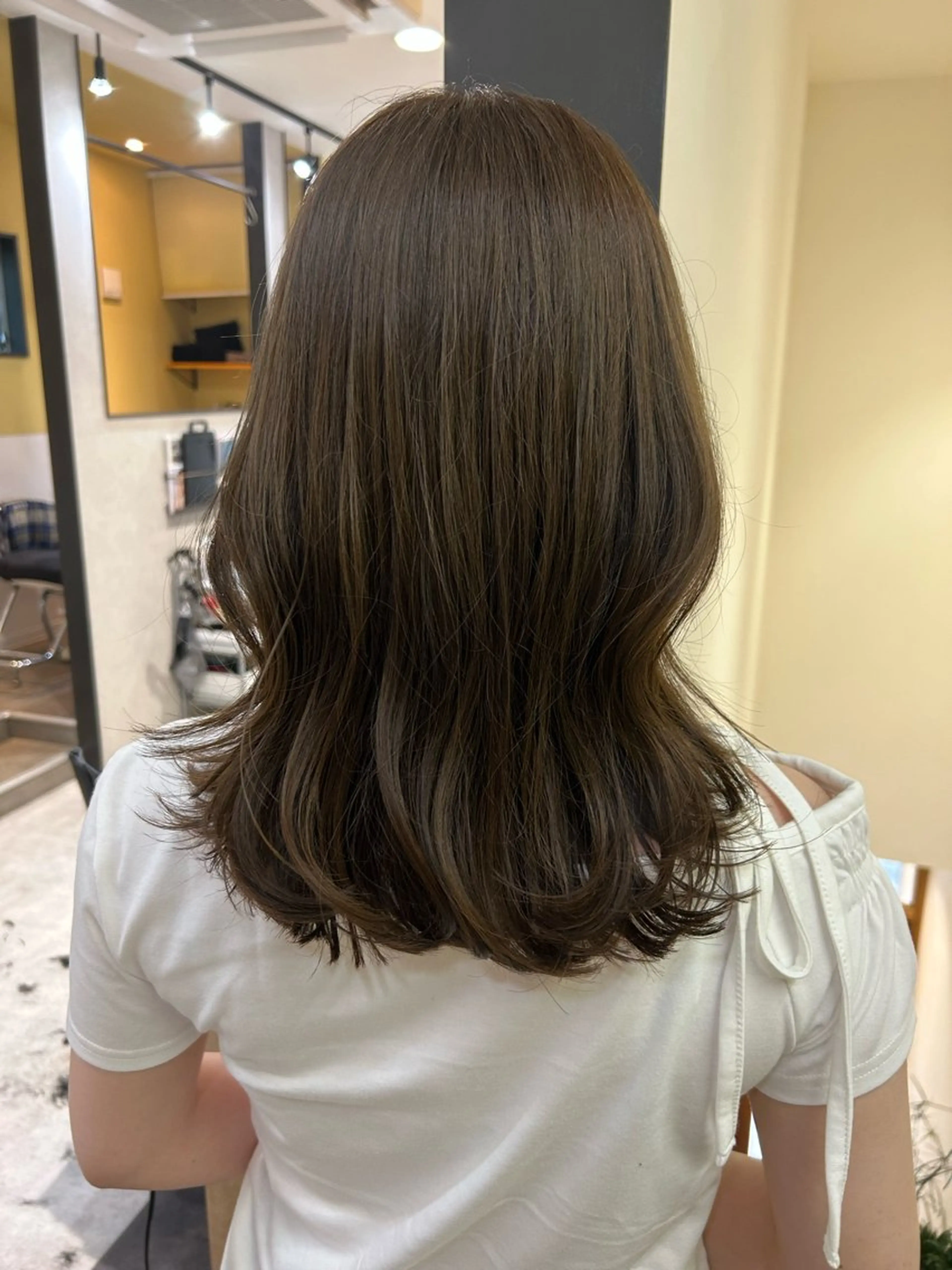 セミロング カラー 透明感カラー グレージュ カット ヘアカラー トリートメント hub hair レイヤー/透明感のヘアスタイル