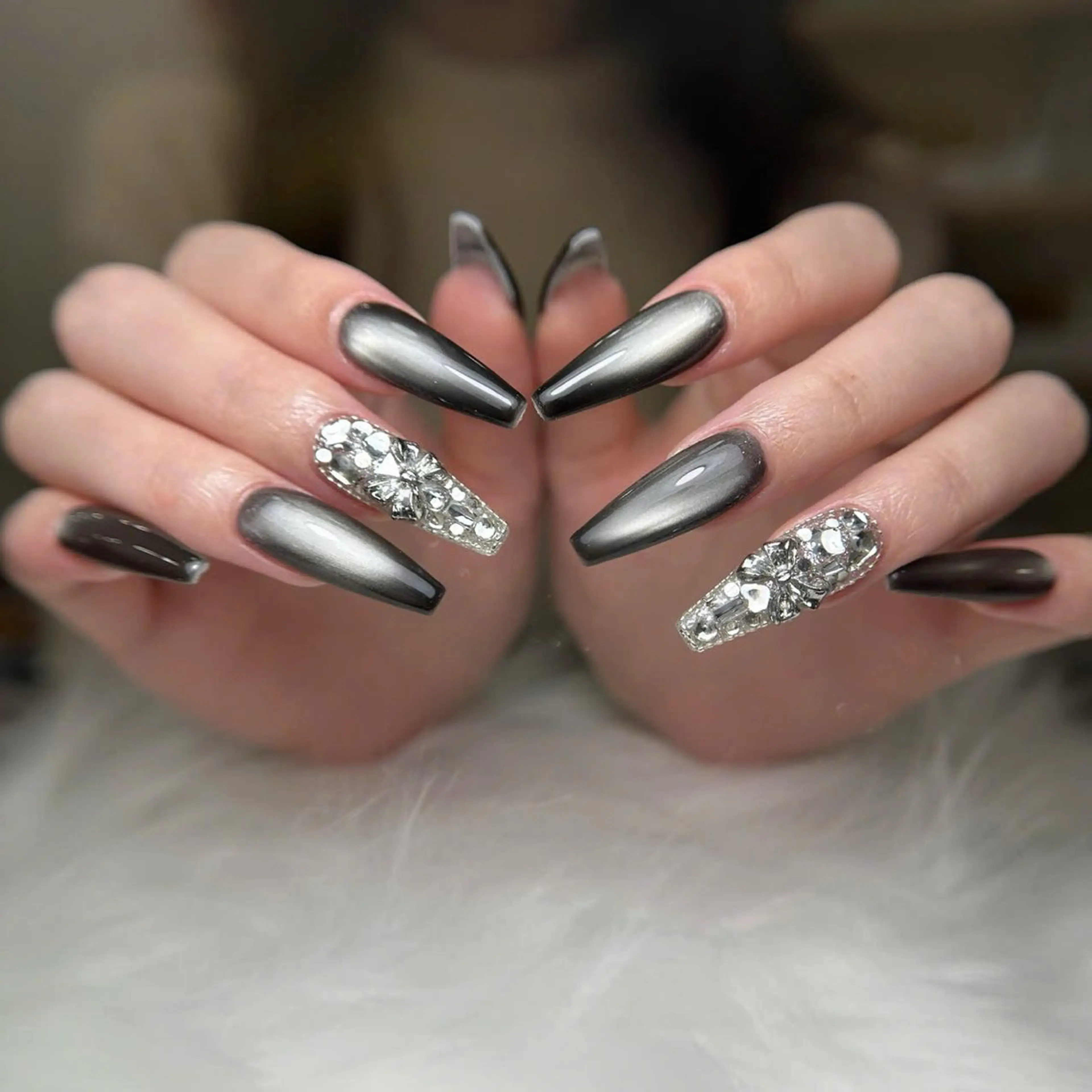 ネイル オーロラネイル 長さ出し フラッシュネイル フレンチネイル ジェルネイル Michi Nail Staffのネイルデザイン