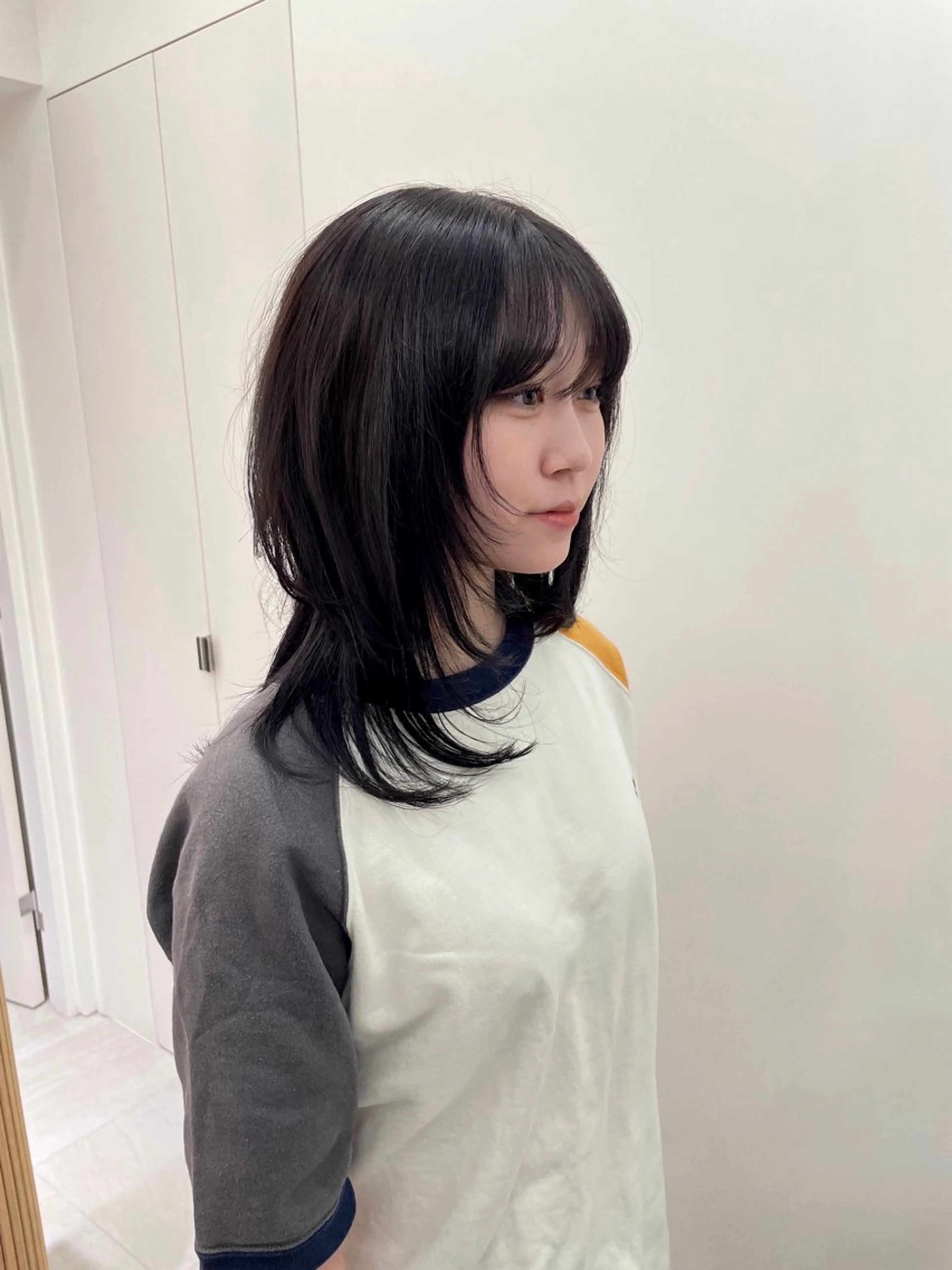 セミロング カラー ナカノユウ/本厚木/ レイヤーカットのヘアスタイル