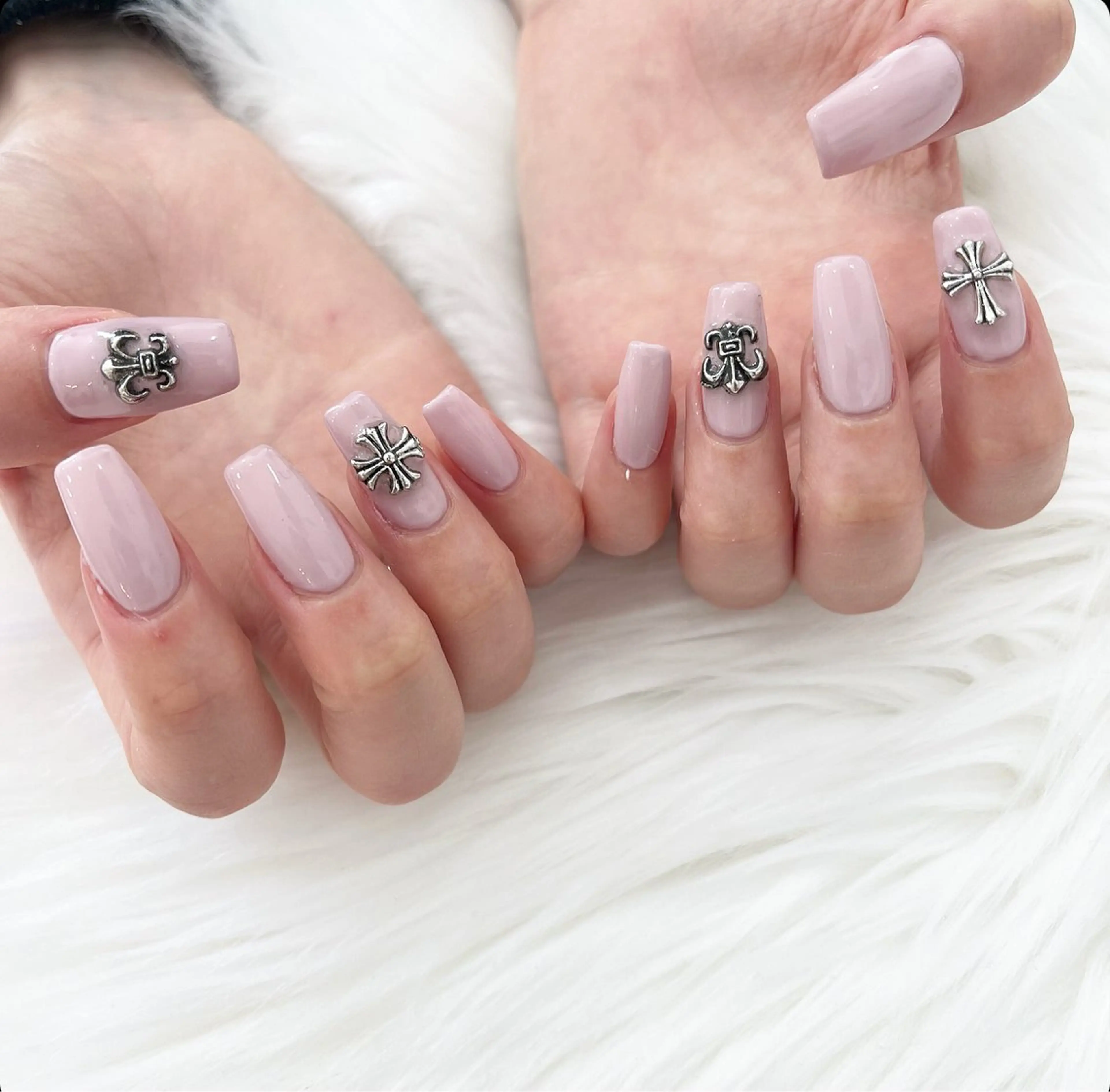 ネイル 長さ出し フットネイル ジェルネイル 韓国ネイル マグネットネイル #Amin nail salonのネイルデザイン
