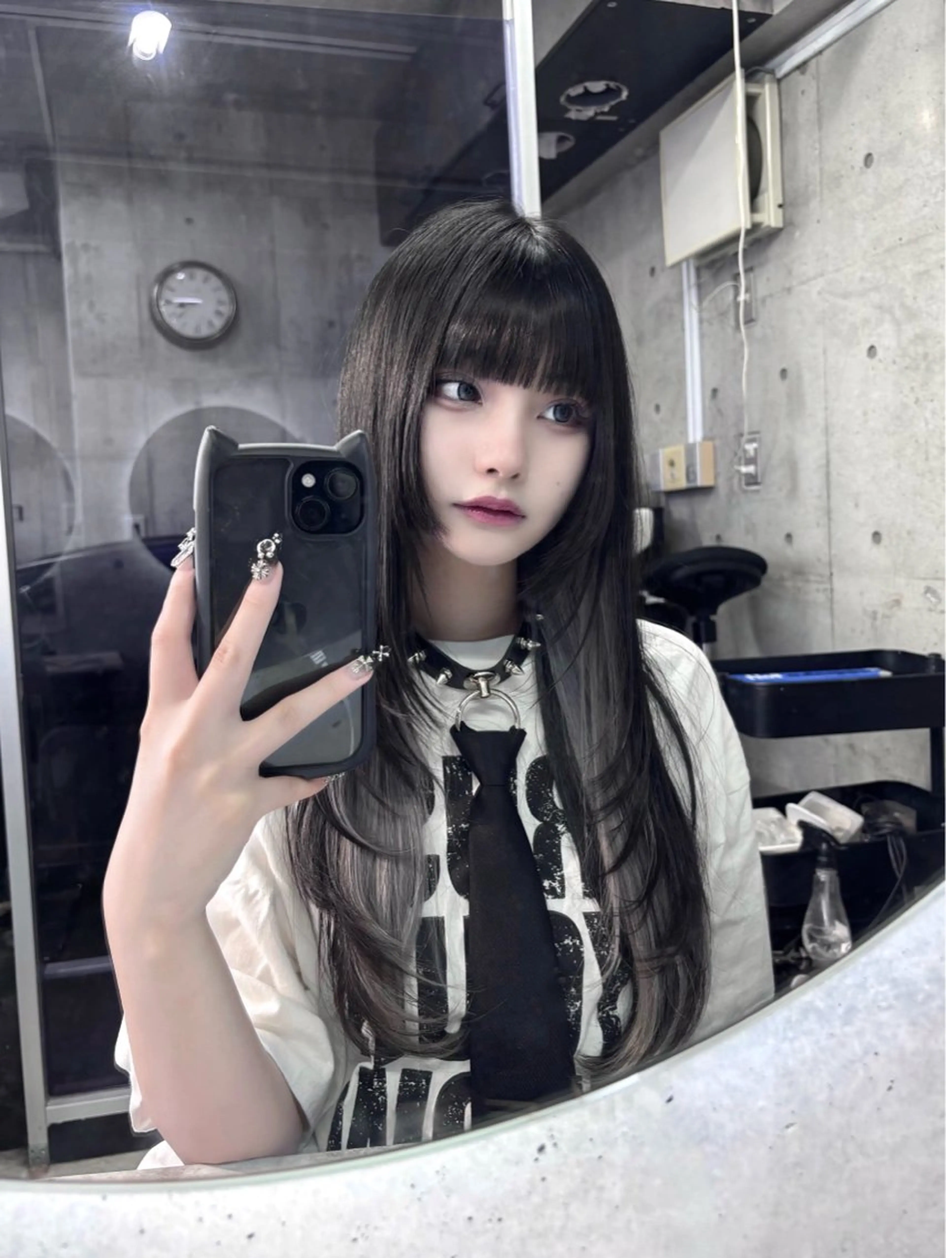 ロング カラー シルバー レイヤーカット ホワイト&レイヤーカ ットエクステ長畠俊輔のヘアスタイル