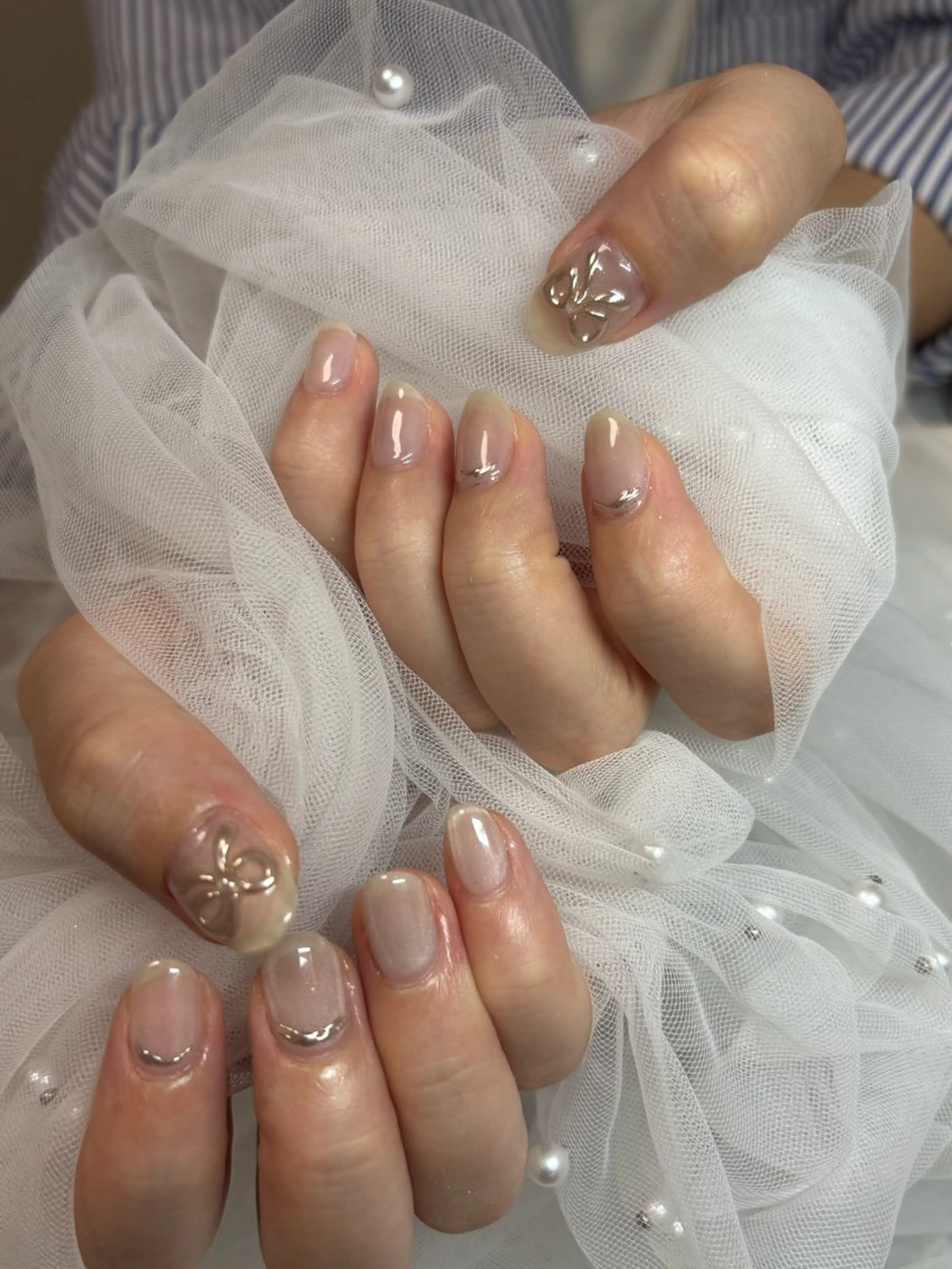 ネイル ぷっくりネイル リボン 三本 綾奈のネイルデザイン