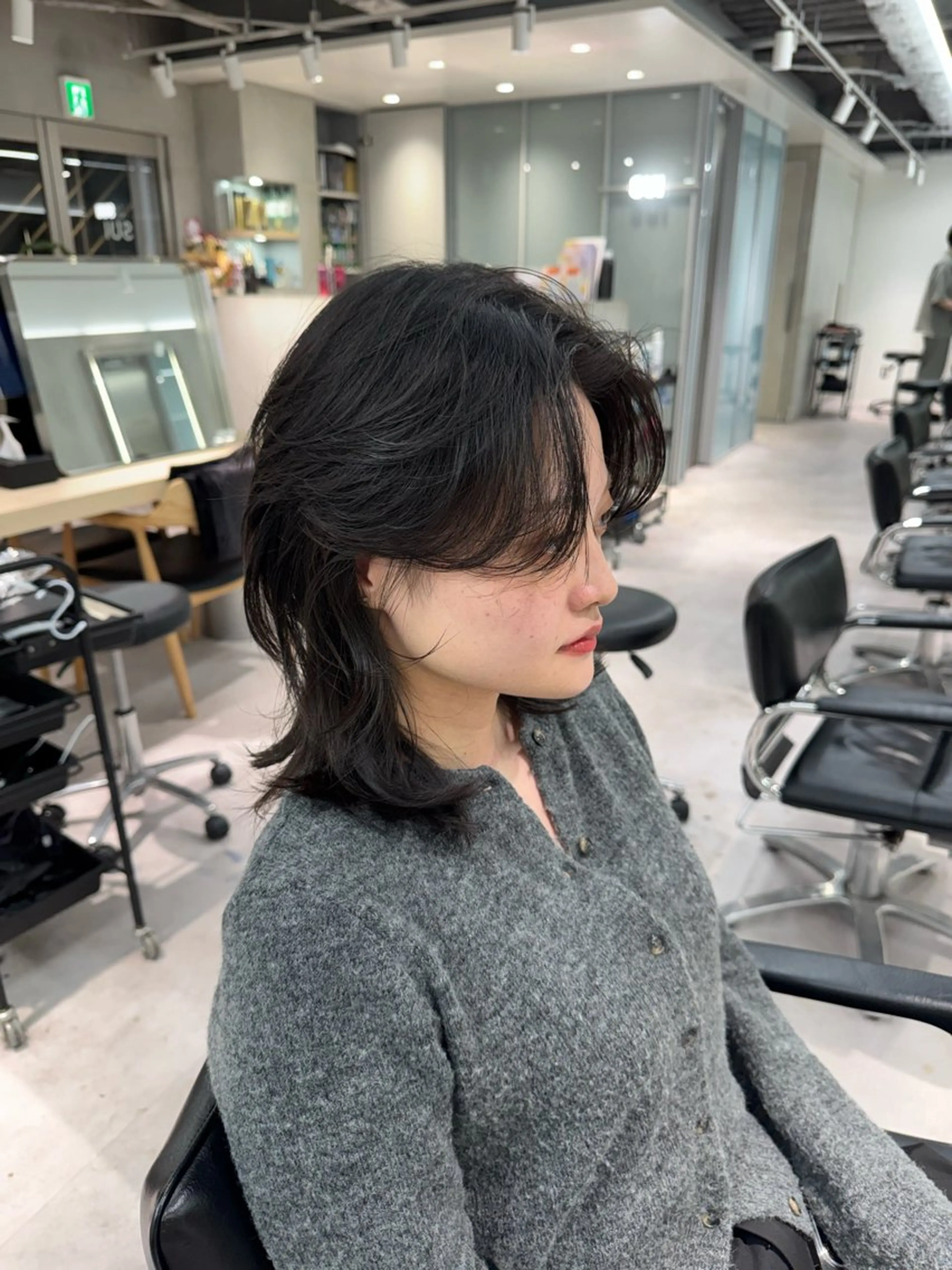 ミディアム レイヤーカット ウルフカット ウルフレイヤー カット ヘアカラー 🔱SUI🔱 NAOKIのヘアスタイル