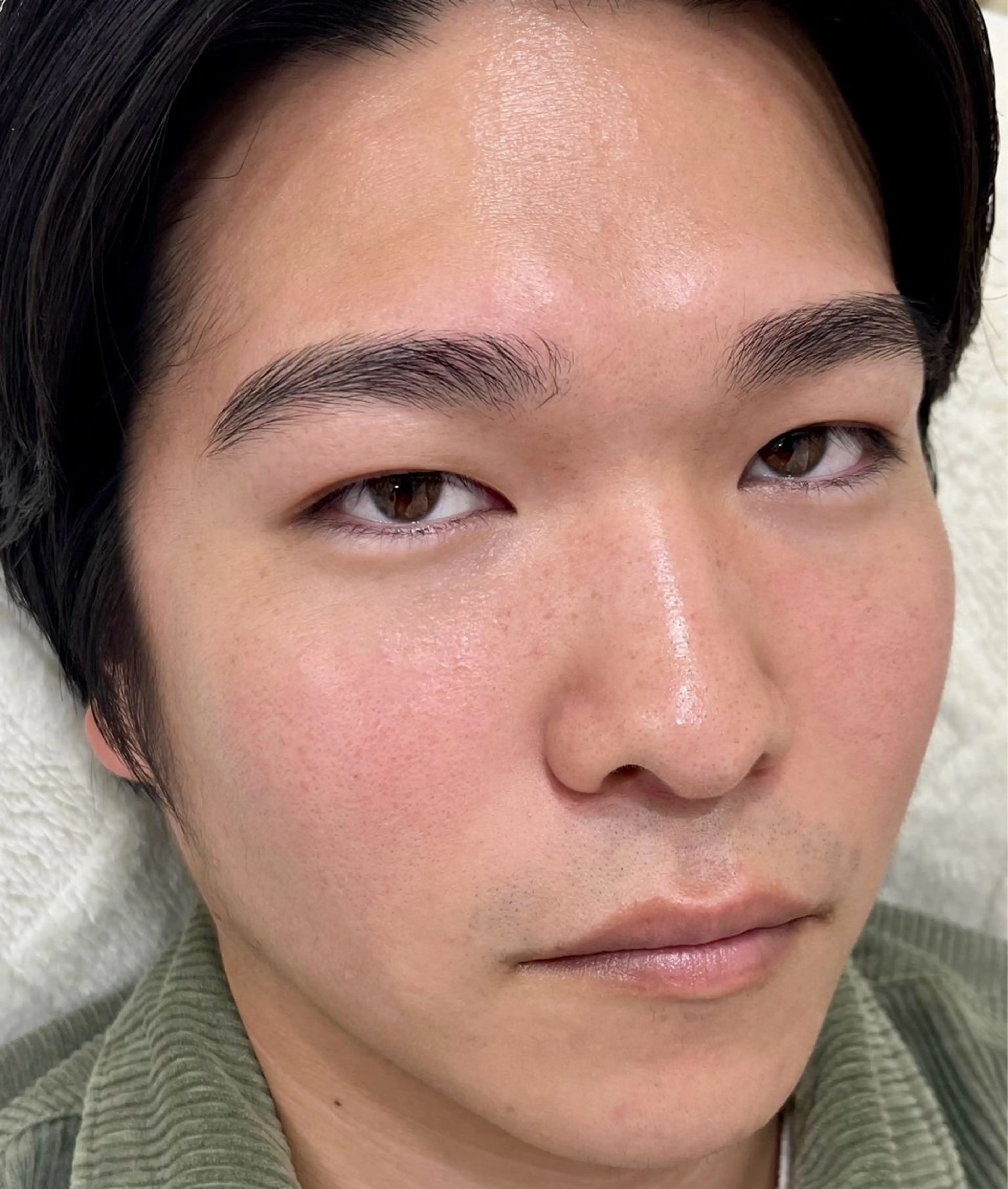 アイブロウ メンズアイブロウ aki 🪽eyelistのマツエク・マツパデザイン