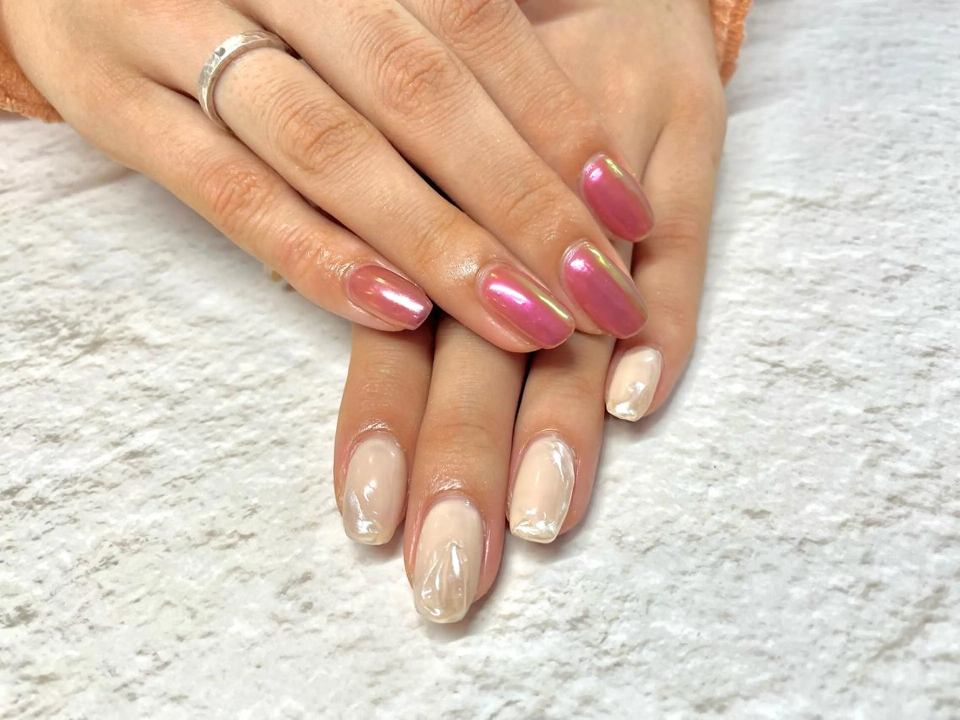 ネイル オーロラネイル ニュアンスネイル ぷっくりネイル ハンドネイル ROCCO nailのネイルデザイン