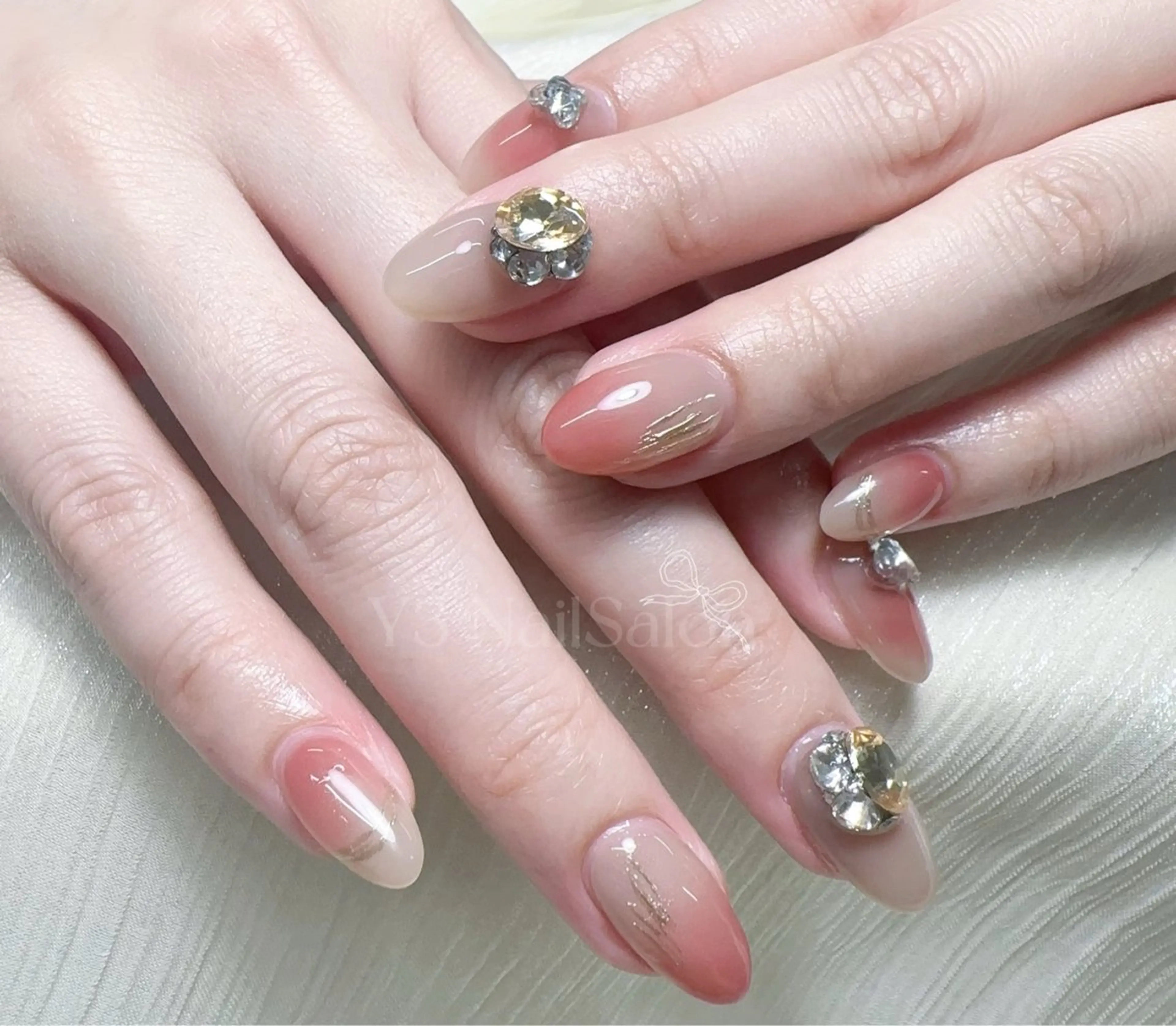 ネイル アートネイル チークネイル ガーリー グラデーション 韓国ネイル ハンドネイル Y3 NailSalonのネイルデザイン