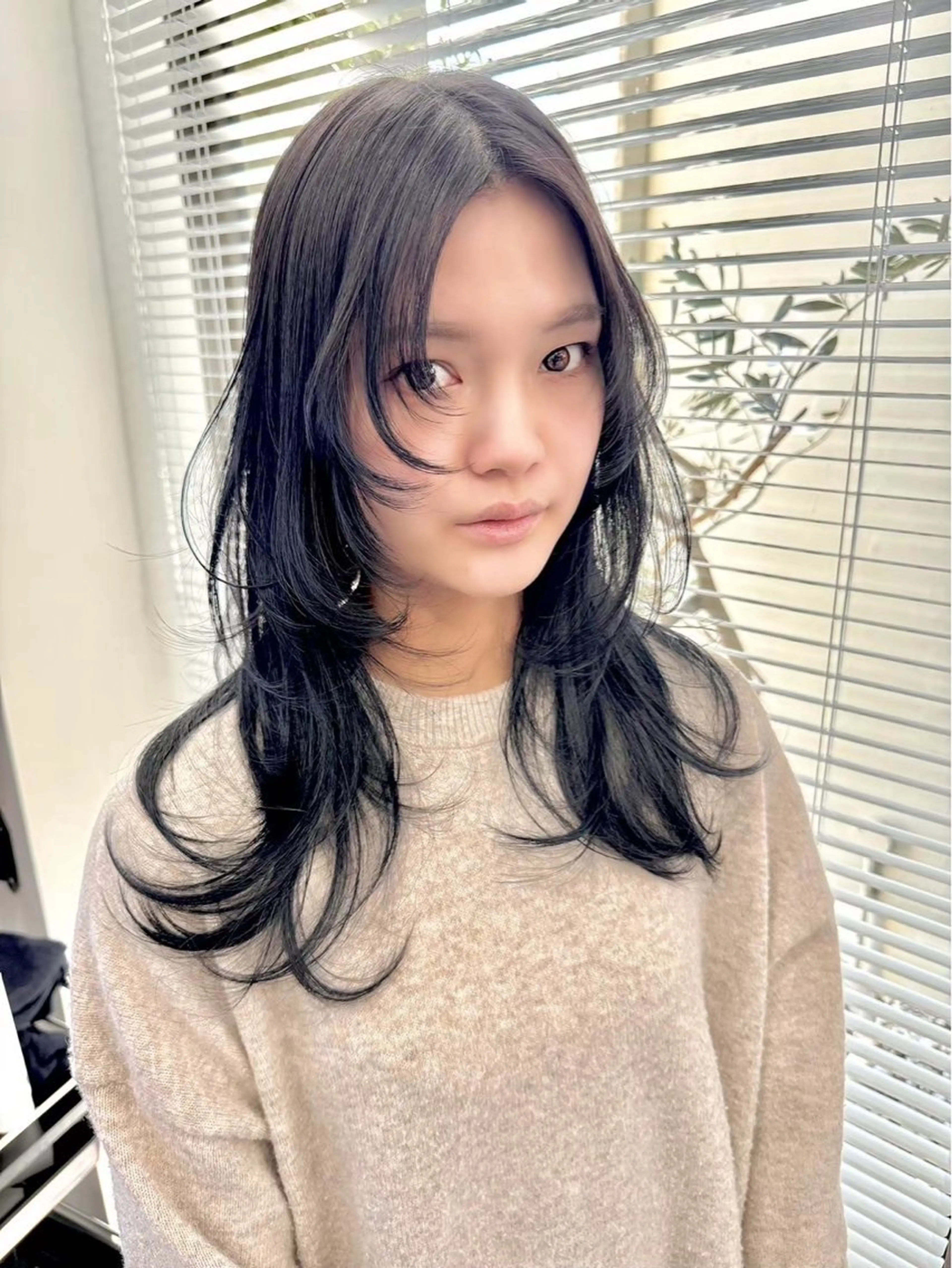 カラー ヘアアレンジ 山名 璃湖のヘアスタイル