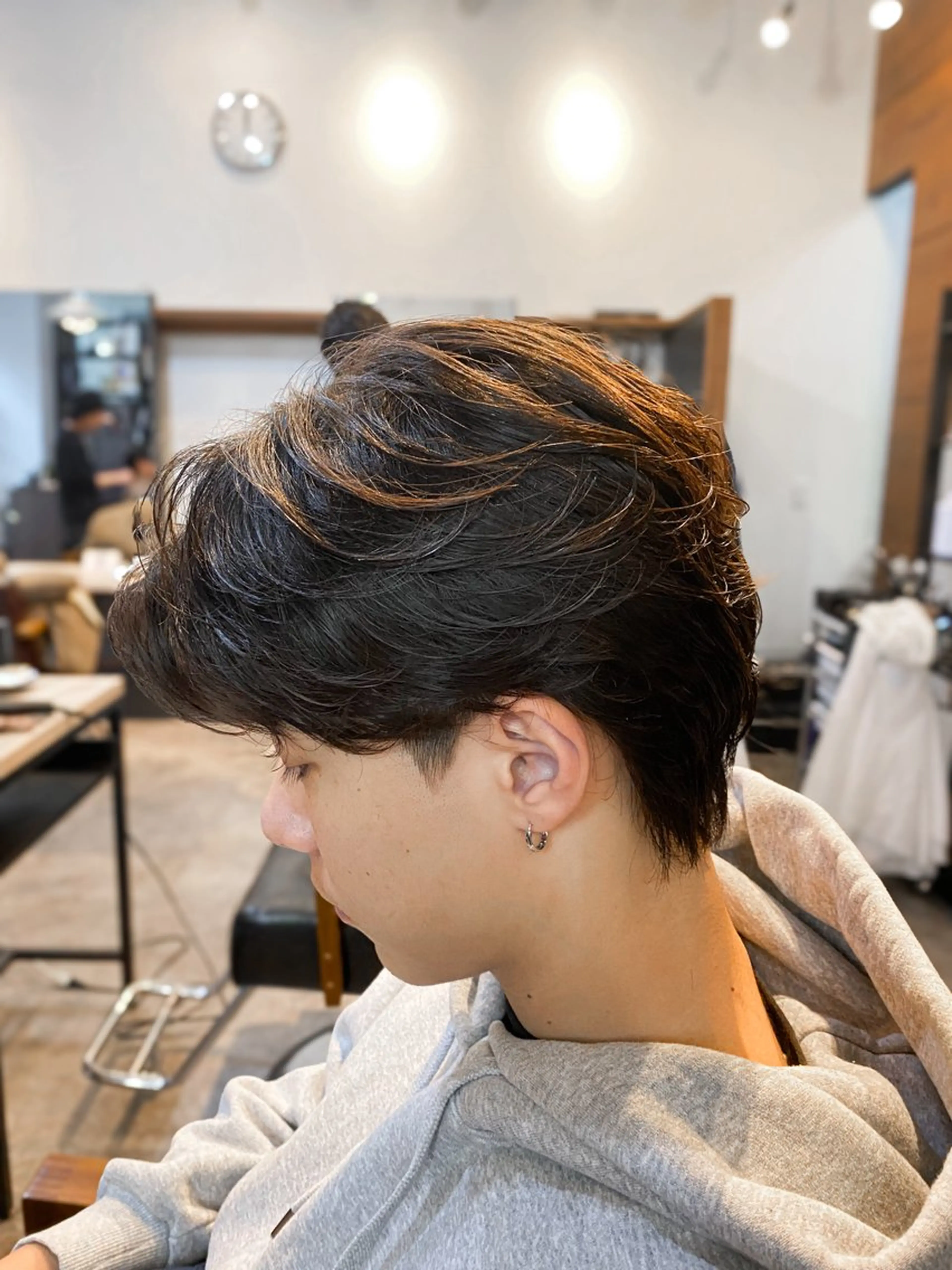 ミディアム パーマ メンズ ミディアムパーマ フェザーパーマ メンズパーマ IRIE⚡️メンズ/ パーマ⚡️北川聖也のヘアスタイル