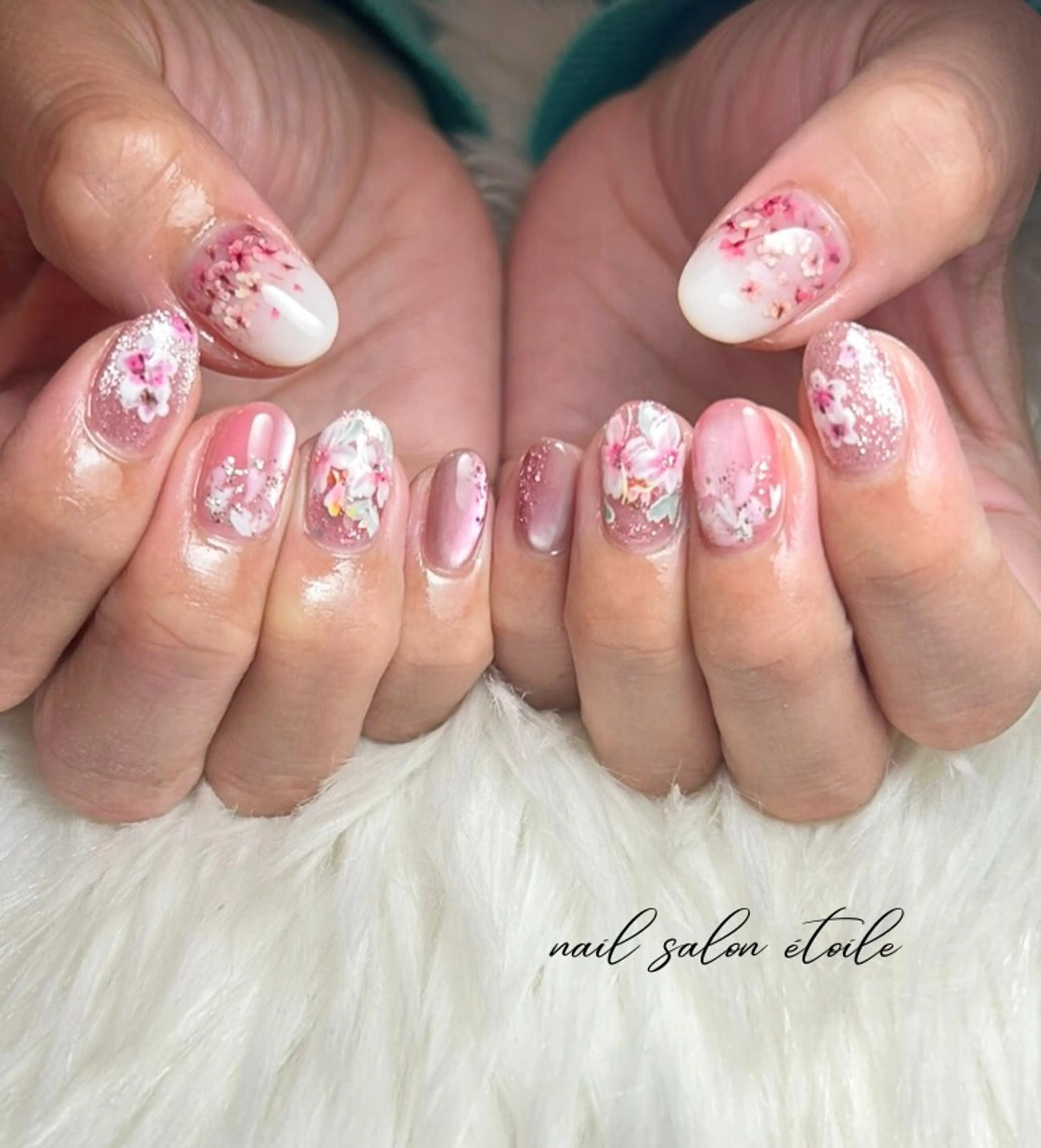 ネイル 桜ネイル フラワーネイル キラキラネイル マグネットネイル 持ち込み ハンドネイル nail salon étoileのネイルデザイン