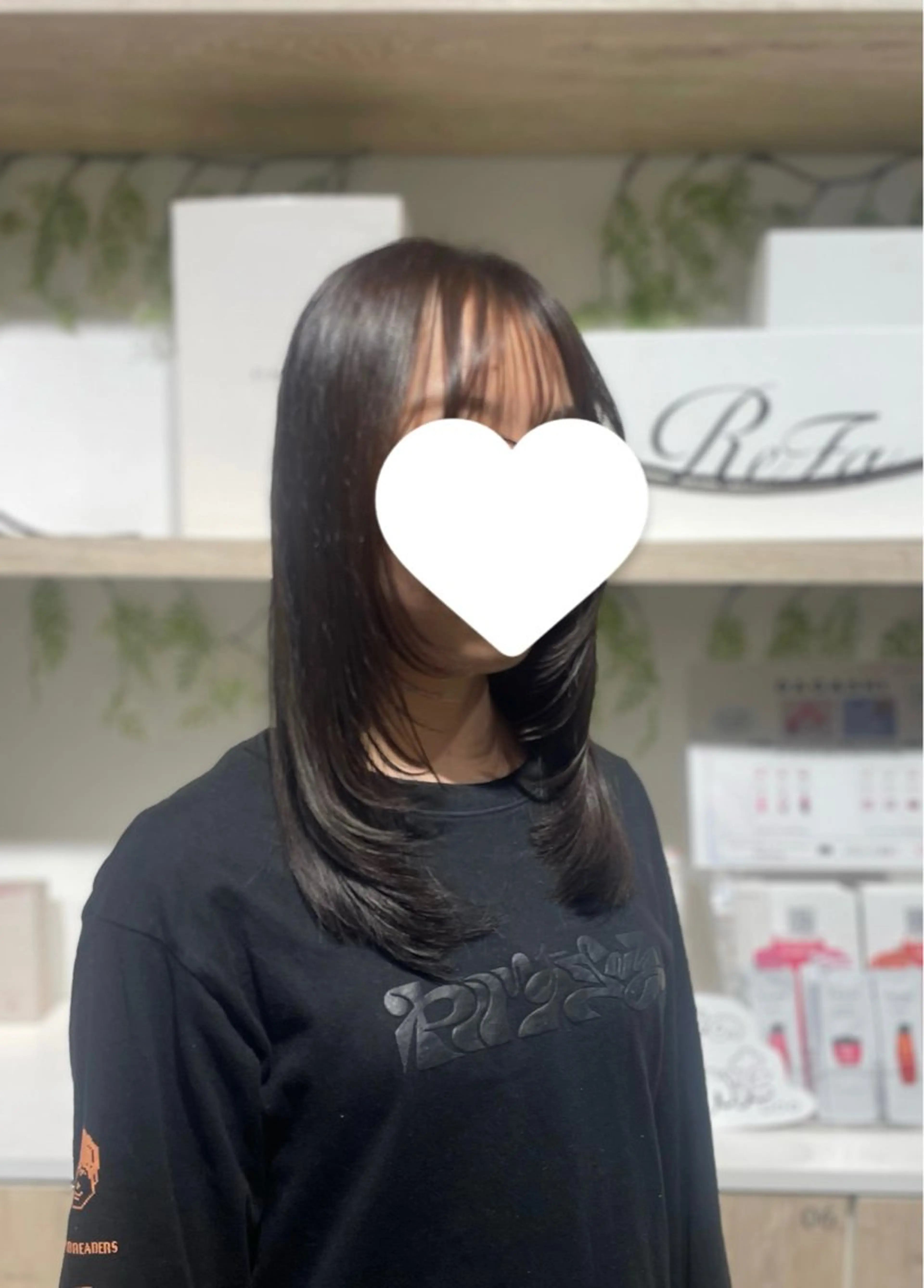 セミロング カラー カット ヘアカラー トリートメント TRUTH 酒井 陽向のヘアスタイル