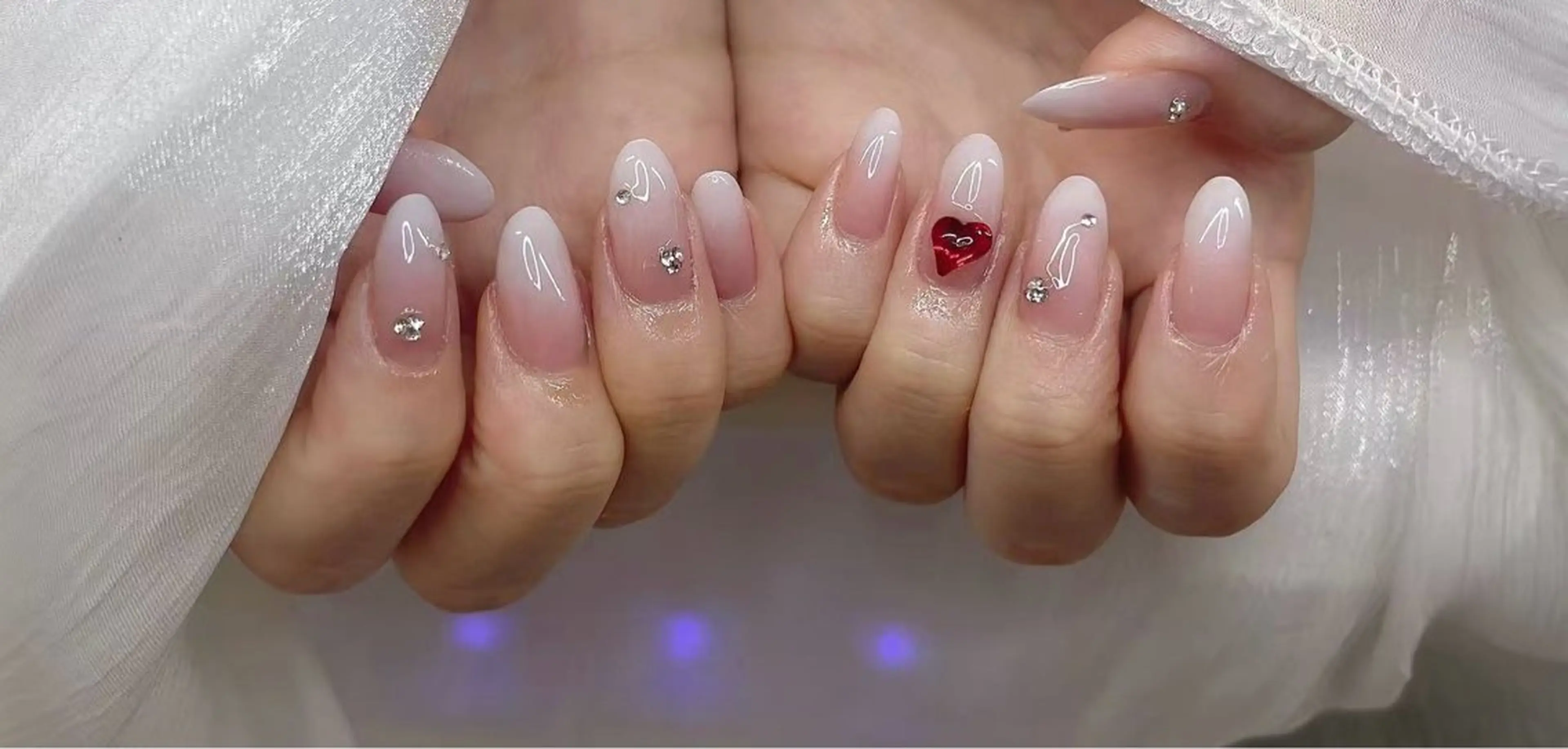 ネイル ハンドネイル 渋谷T&B ナサ ギ ロング無制限中✨のネイルデザイン