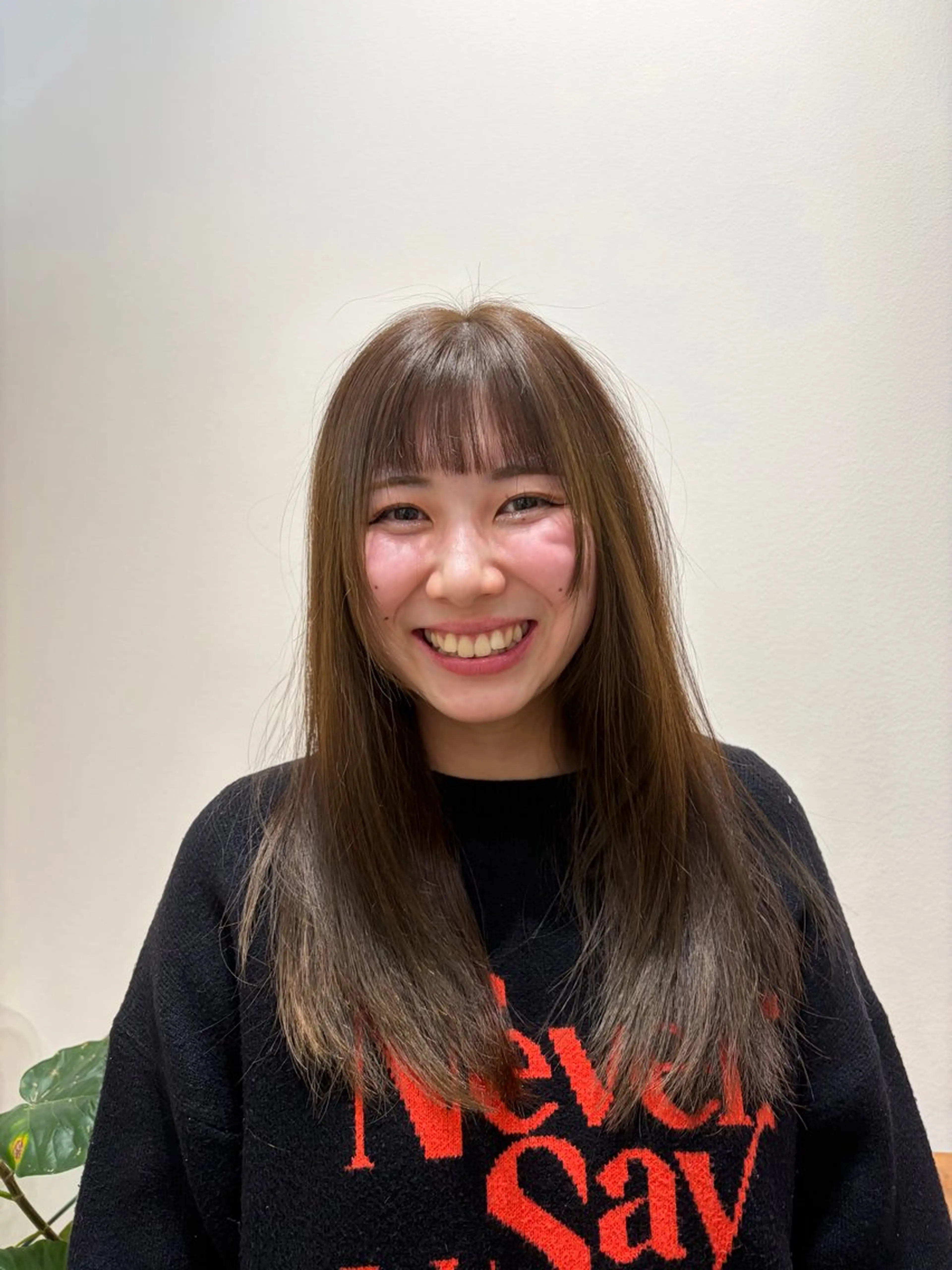 カラー ベージュカラー オリーブベージュ ヘアカラー 金森 実海のヘアスタイル