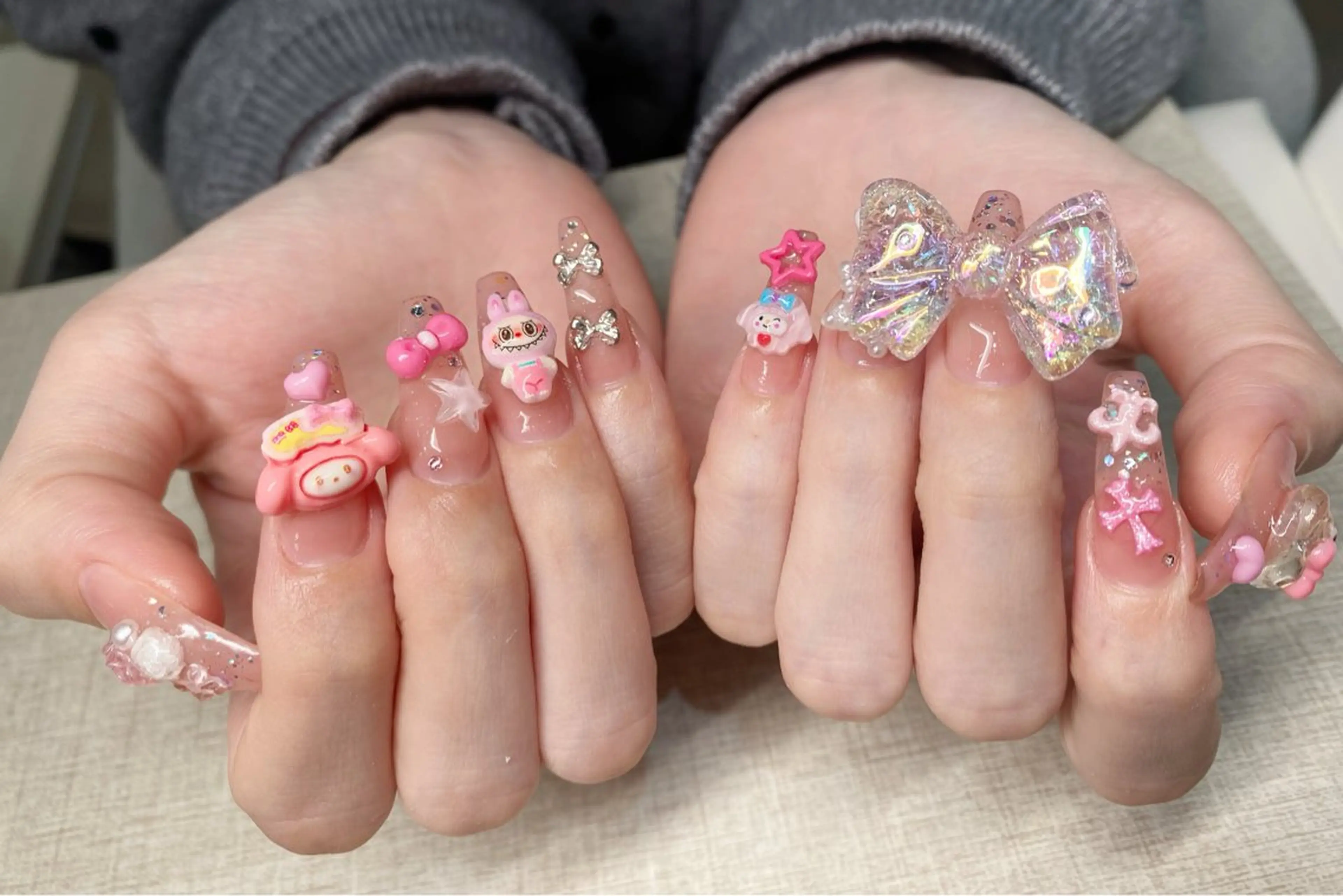 ネイル オーロラネイル ブルー チークネイル 長さ出し フットネイル ハンドネイル チップ長さ出し 専門店のネイルデザイン