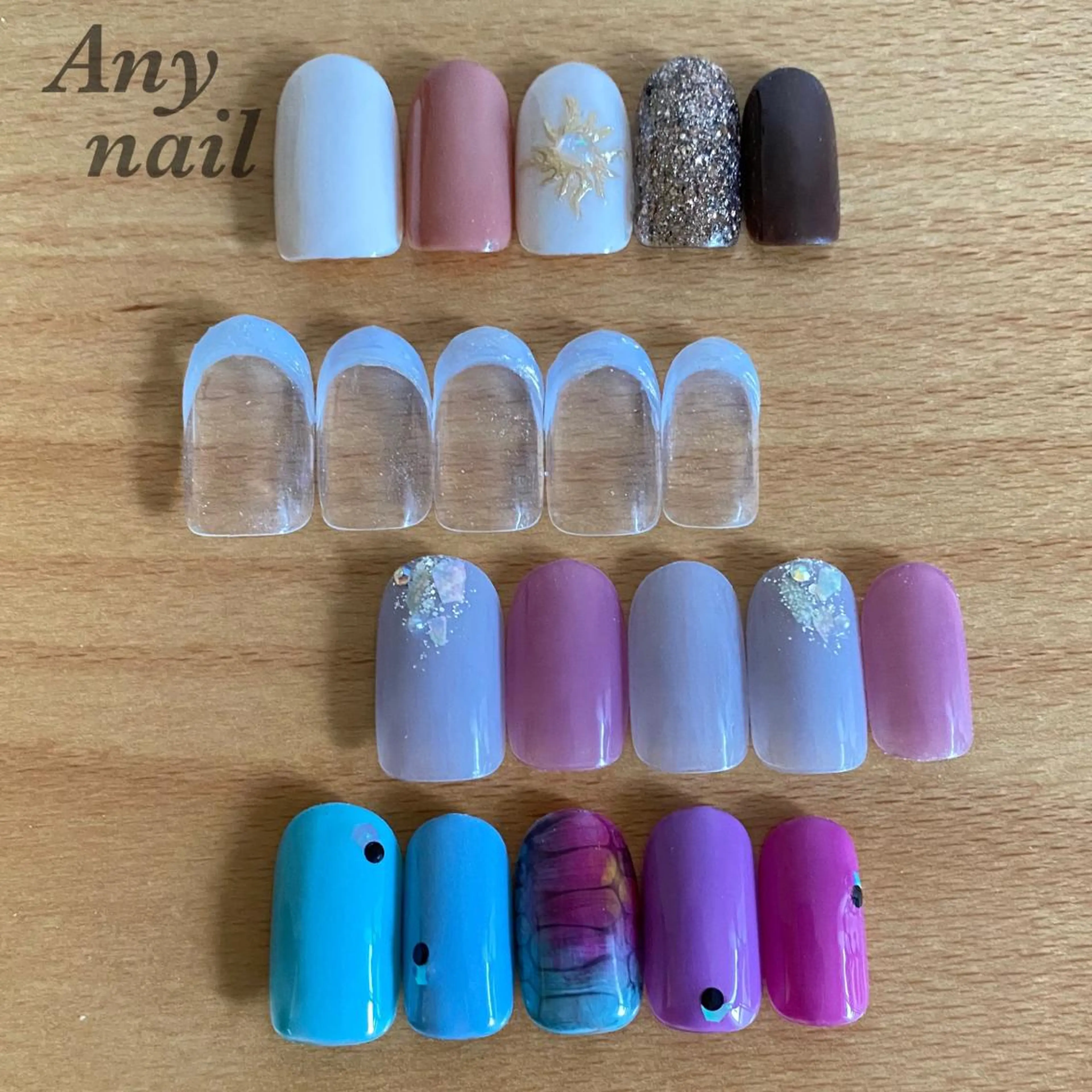 ネイル アートネイル オーロラネイル ブルー ブラウン フレンチネイル ハンドネイル 岩澤 恵子のネイルデザイン