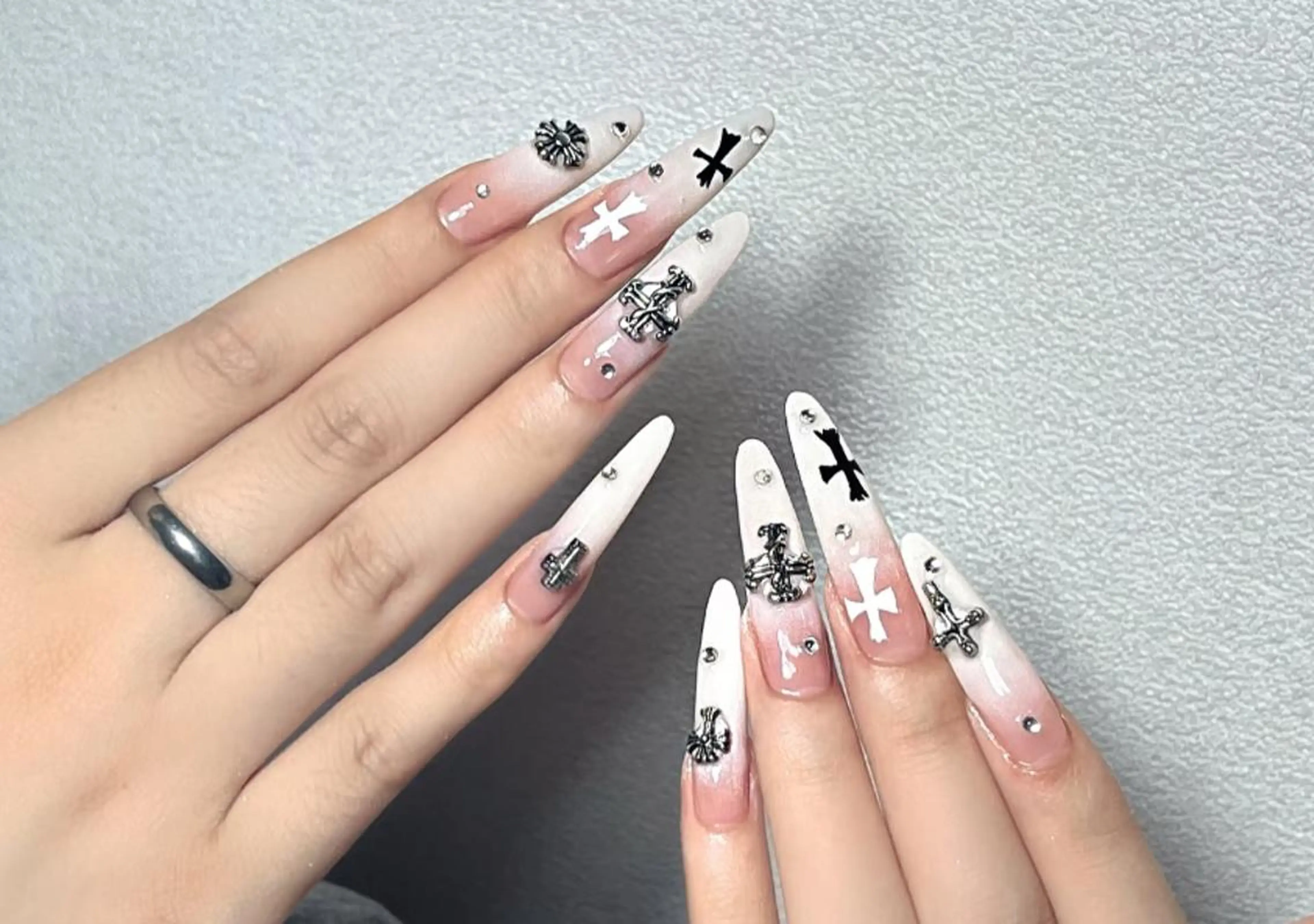 ネイル ハンドネイル ハンドケア 🍑 momo_nailのネイルデザイン