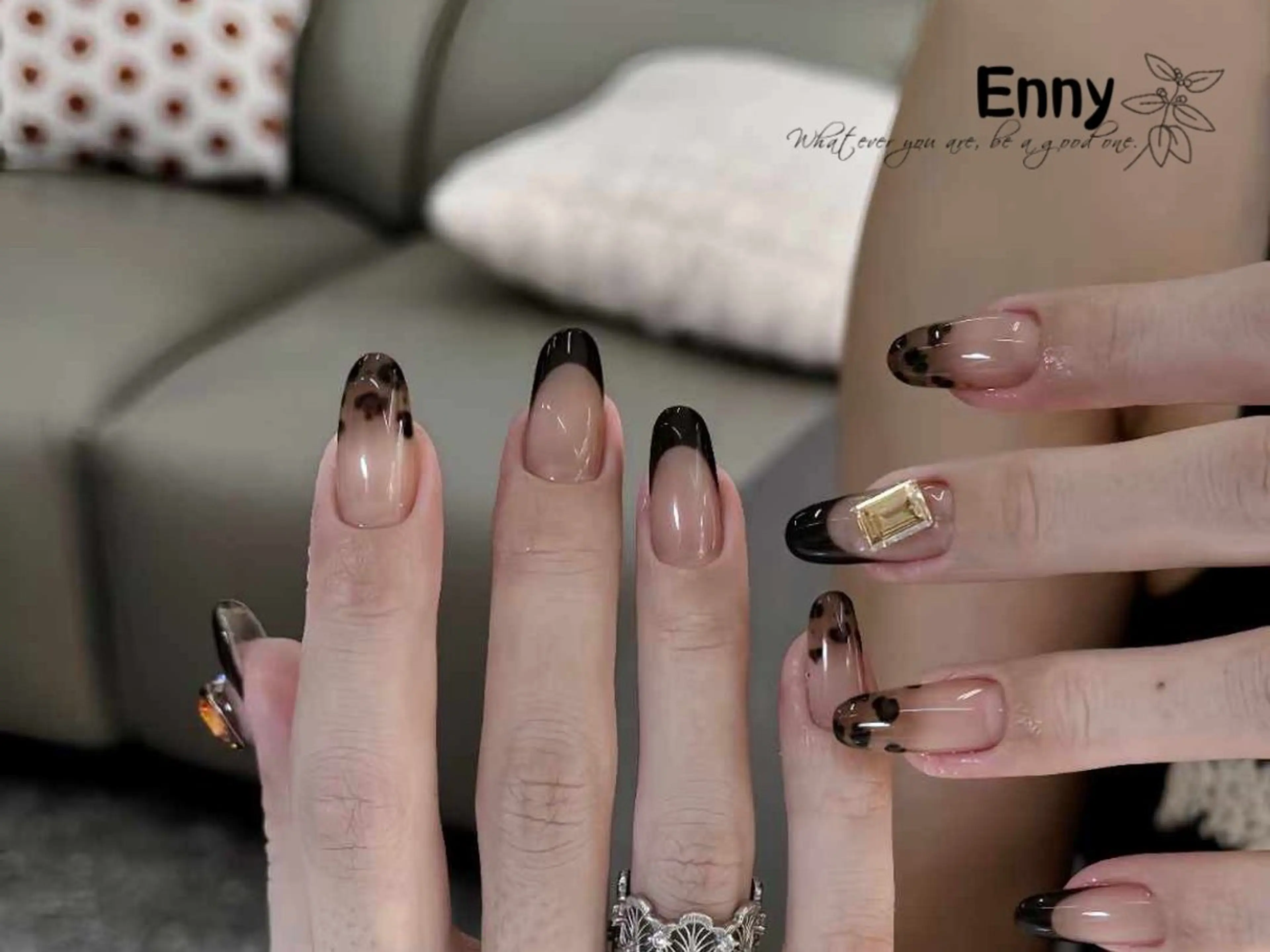 ネイル チークネイル 長さ出し フットネイル フレンチネイル ガラスフレンチ Nailsalon Ennyのネイルデザイン