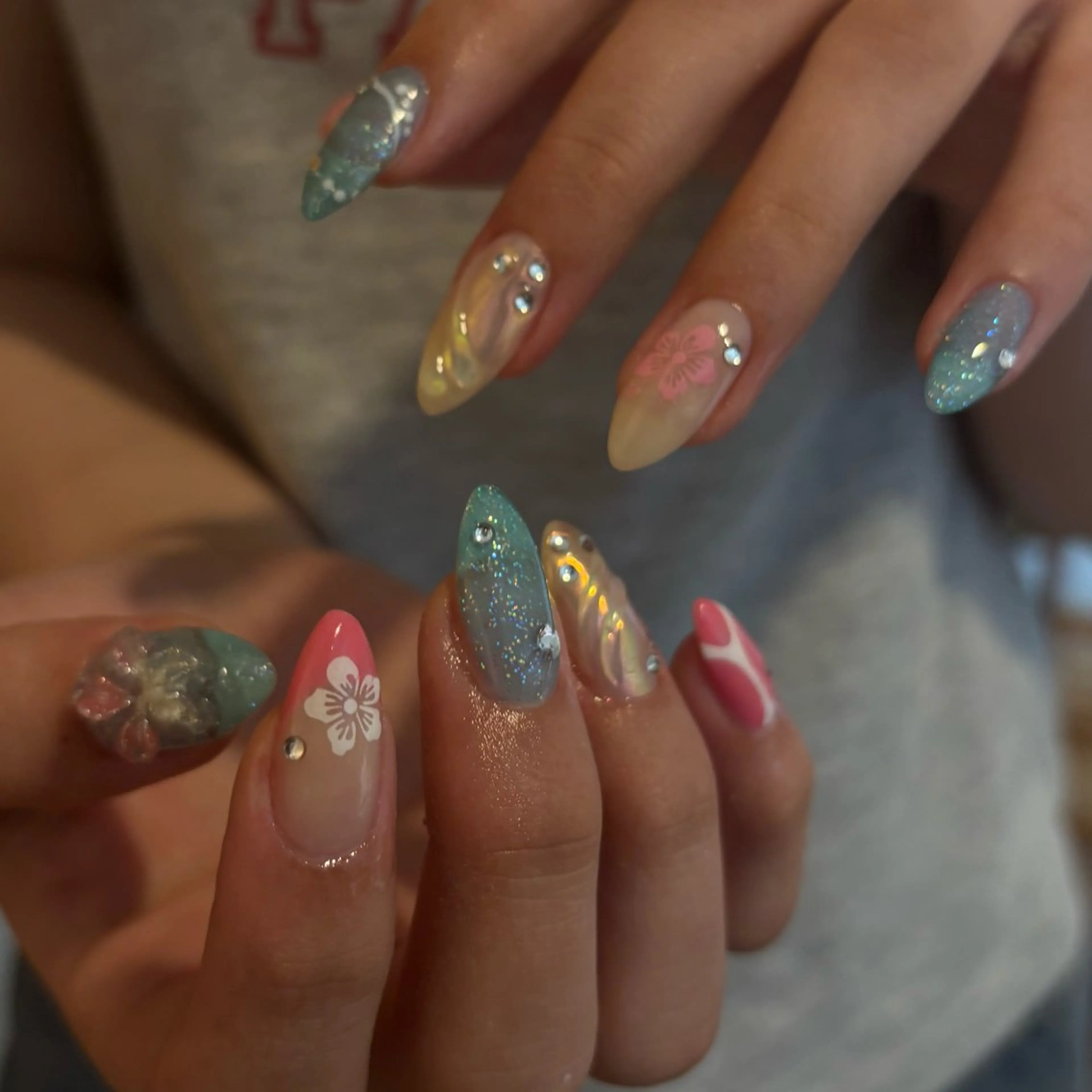 ネイル ハンドネイル フットネイル yuri / 個性派nailのネイルデザイン